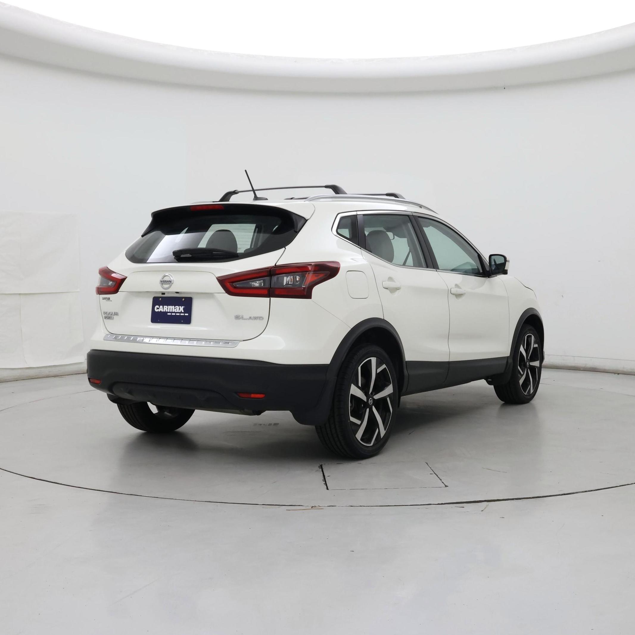 Thumbnail: 2022 Nissan Rogue Sport - 8