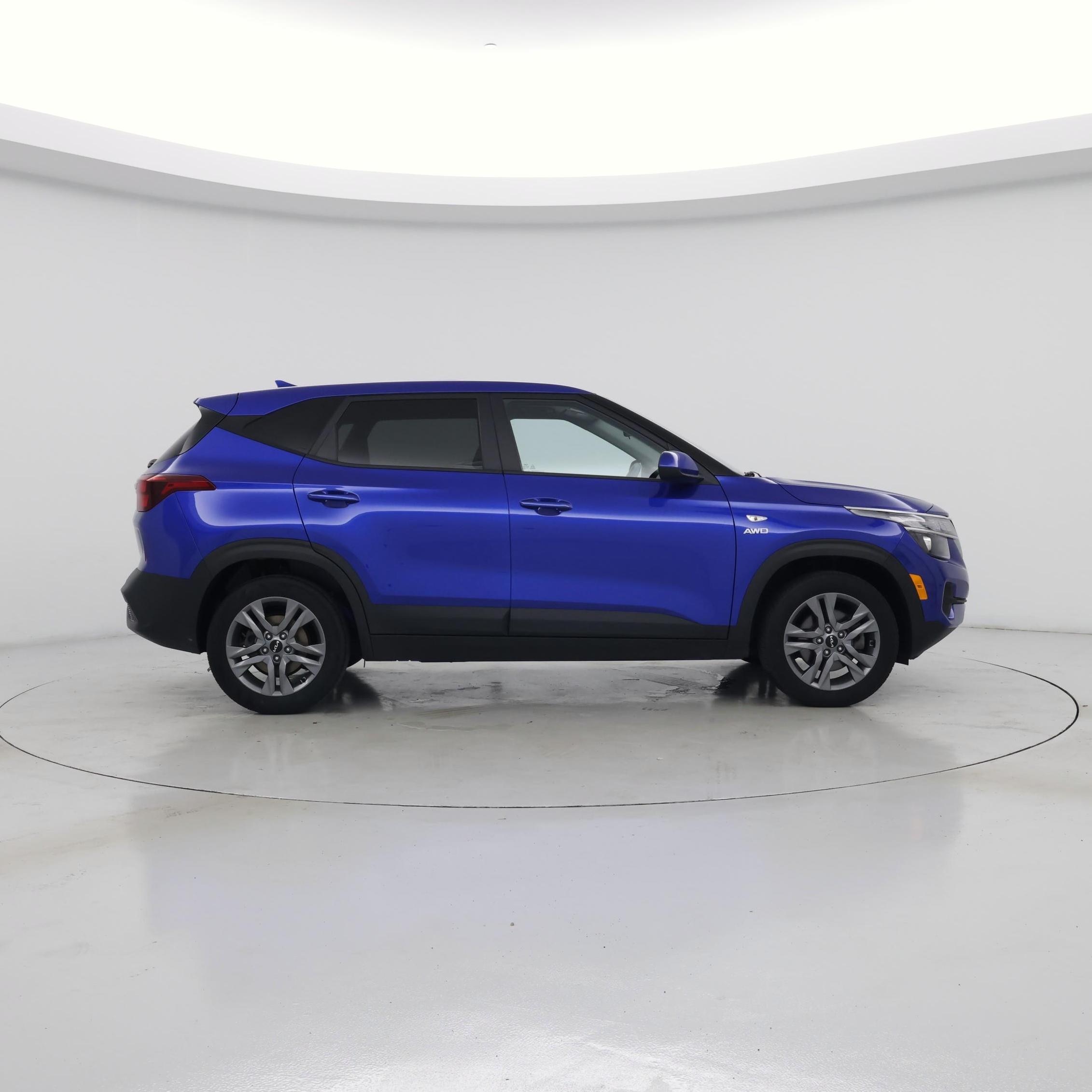 Thumbnail: 2023 Kia Seltos - 7