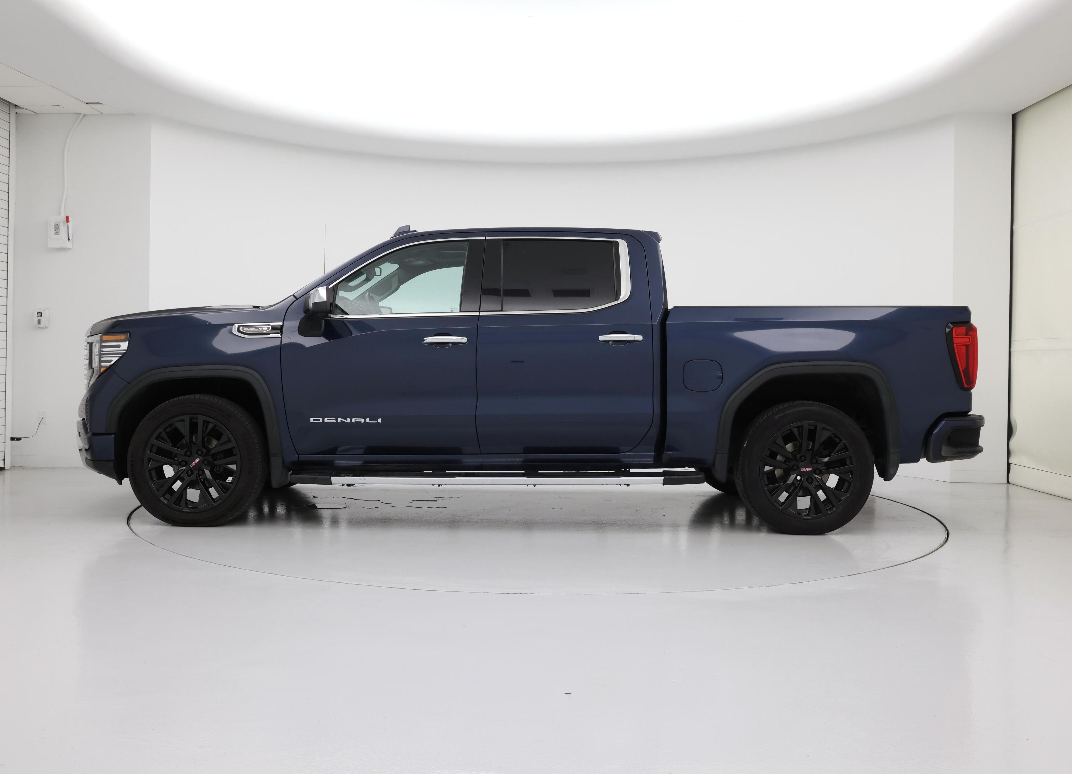 Thumbnail: 2022 GMC Sierra 1500 - 3