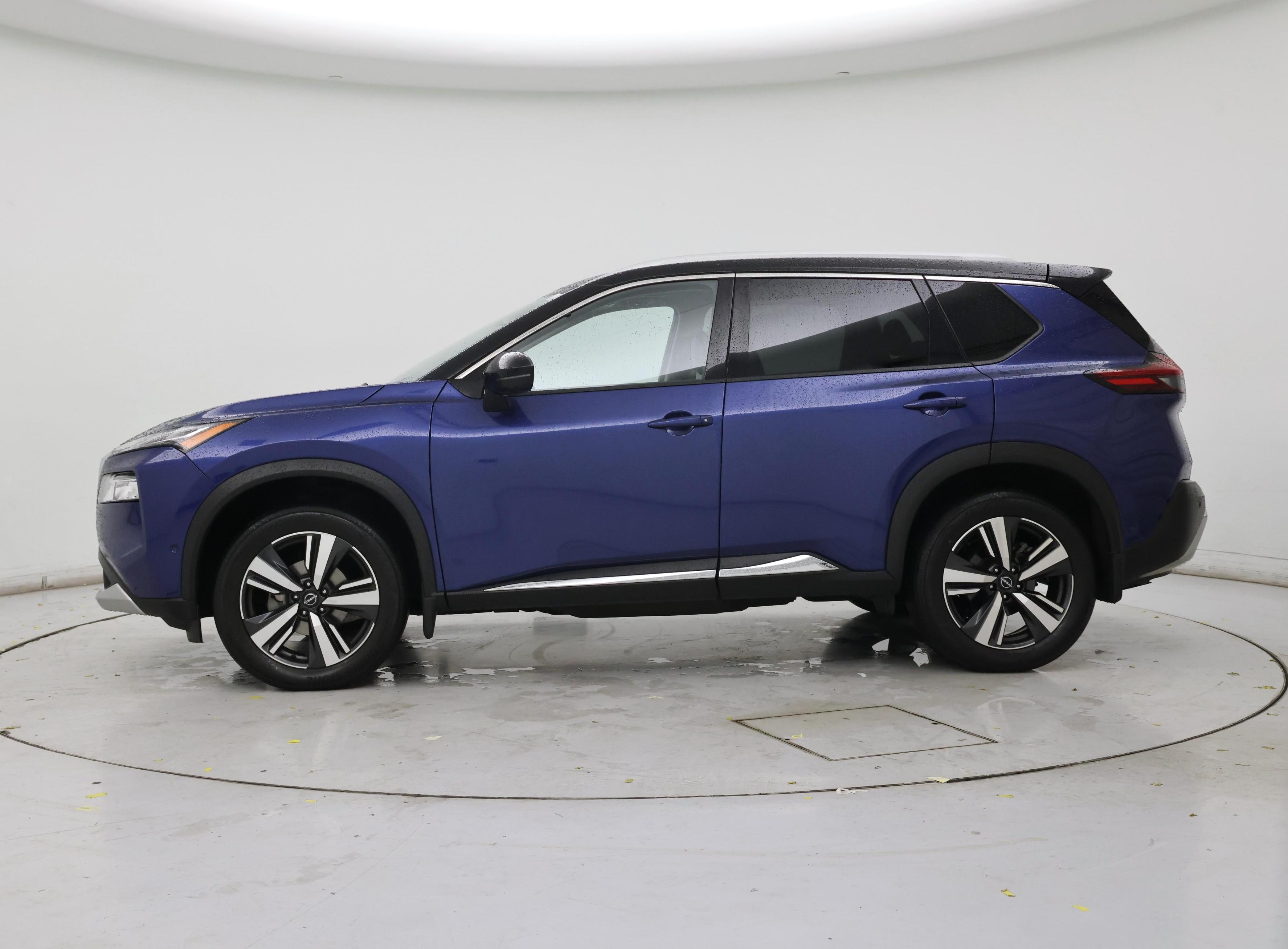 Thumbnail: 2023 Nissan Rogue - 3