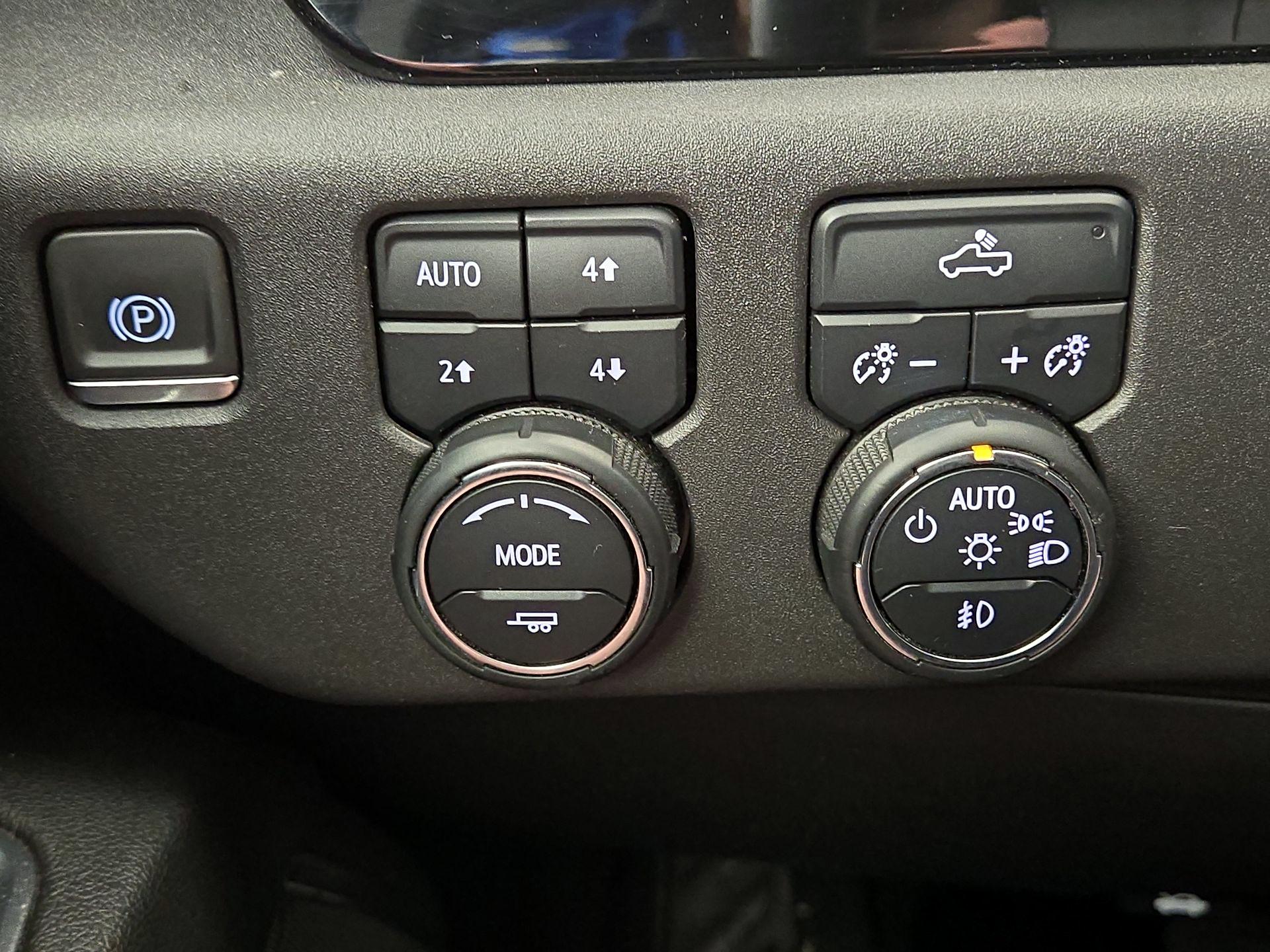 Thumbnail: 2023 Chevrolet Silverado 1500 - 13