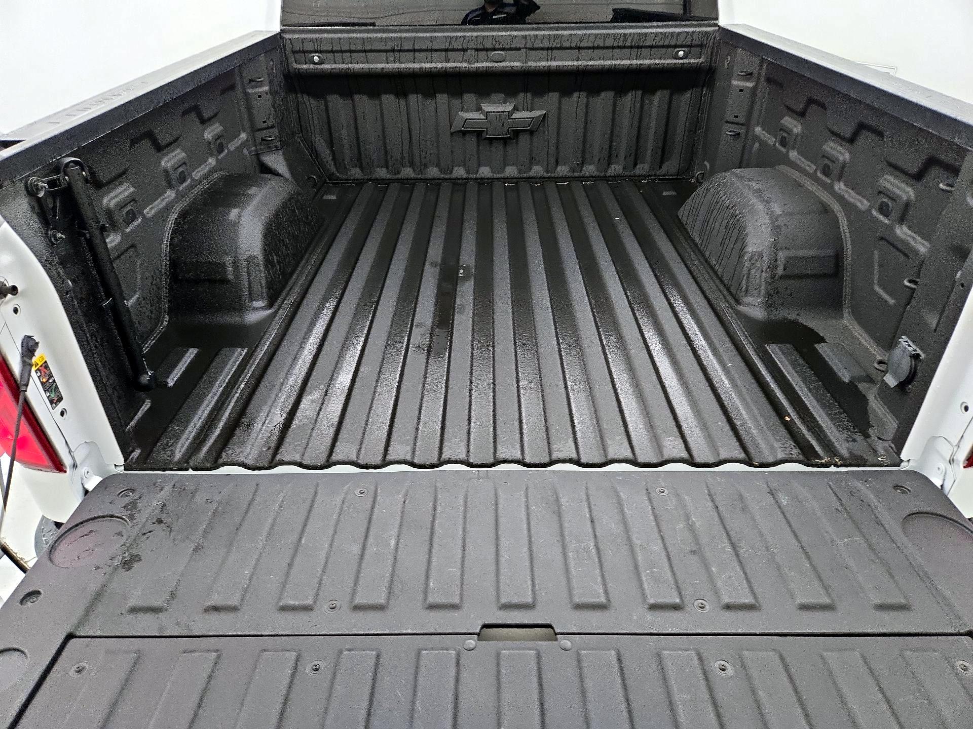 Thumbnail: 2023 Chevrolet Silverado 1500 - 19
