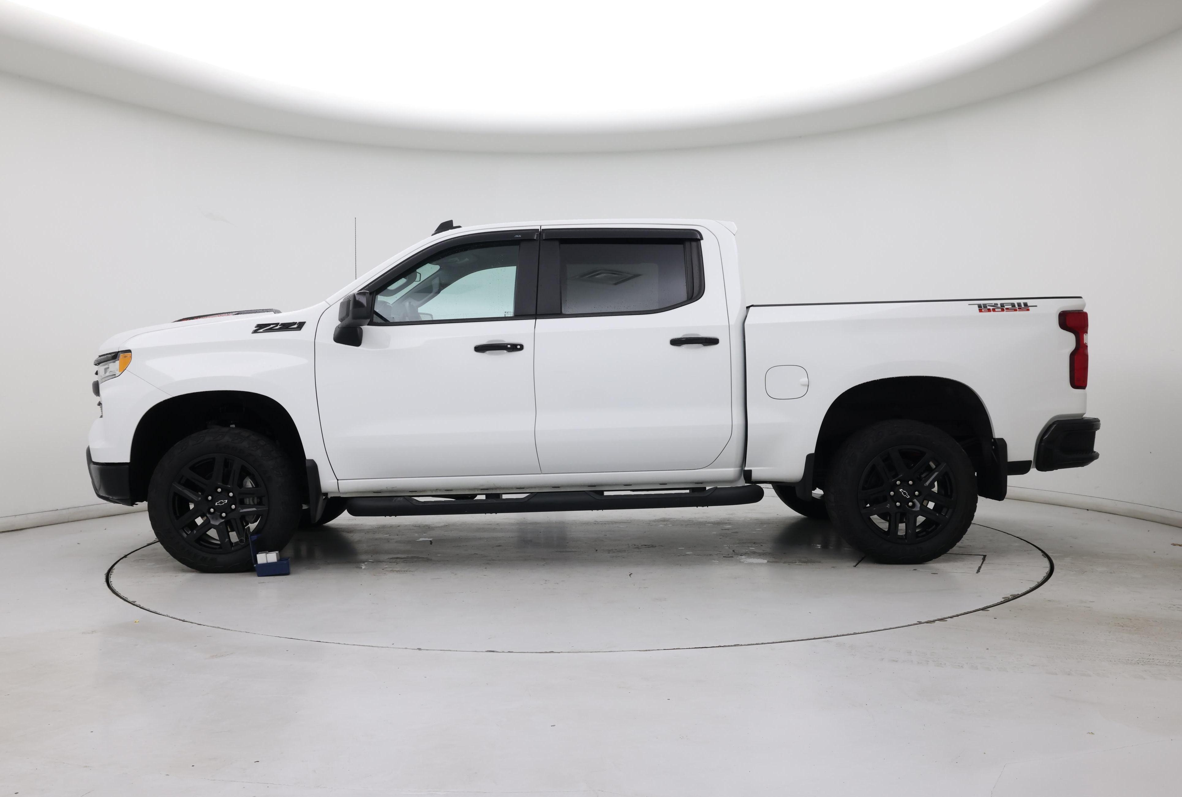 Thumbnail: 2023 Chevrolet Silverado 1500 - 3