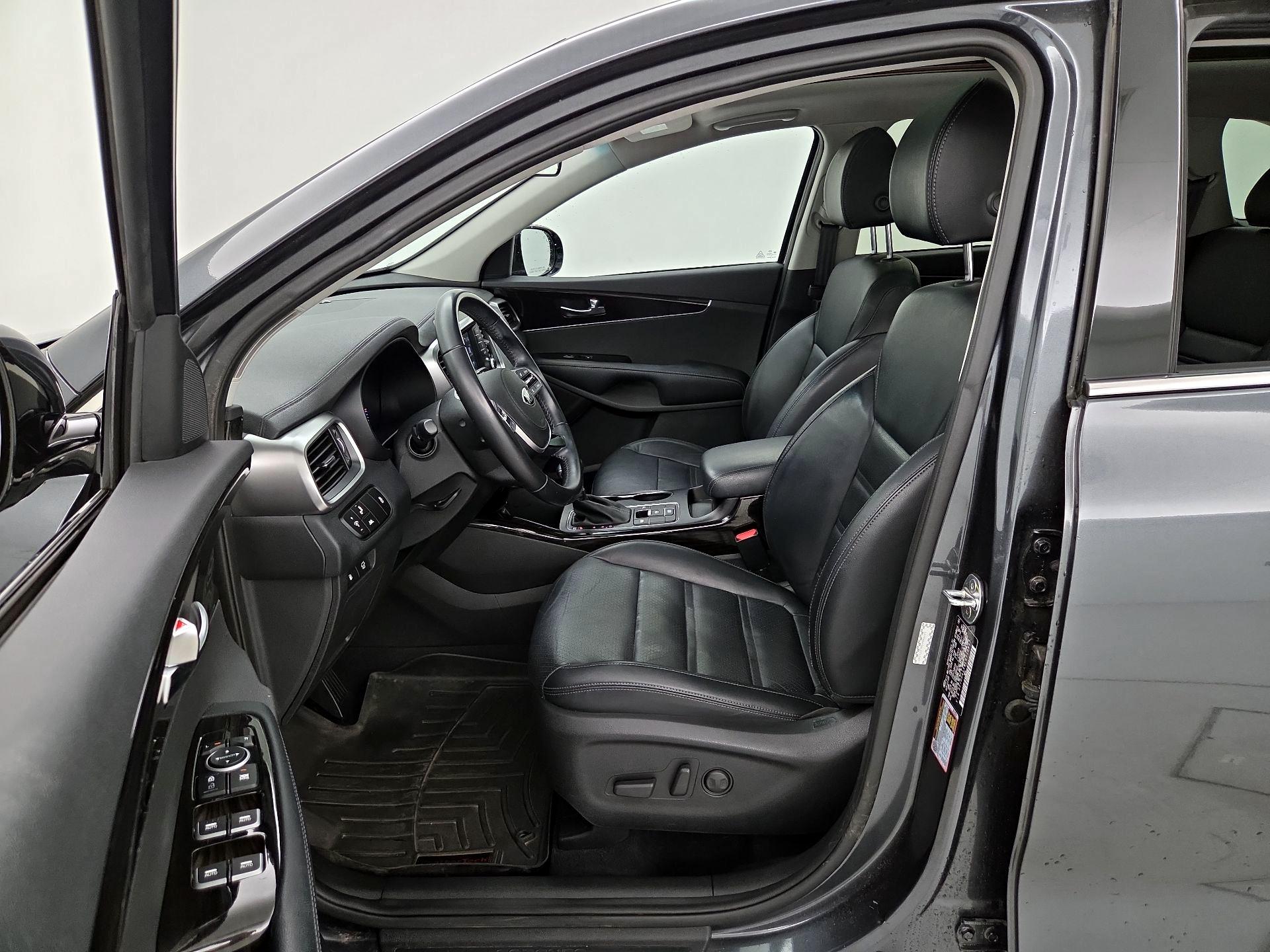 Thumbnail: 2020 Kia Sorento - 11