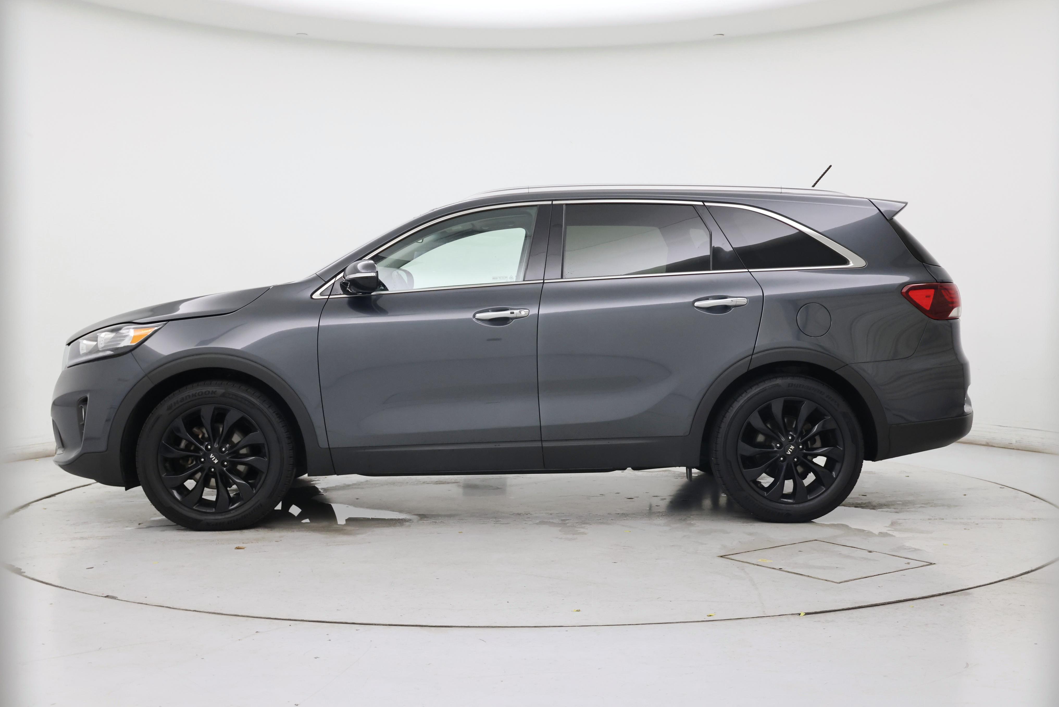 Thumbnail: 2020 Kia Sorento - 3