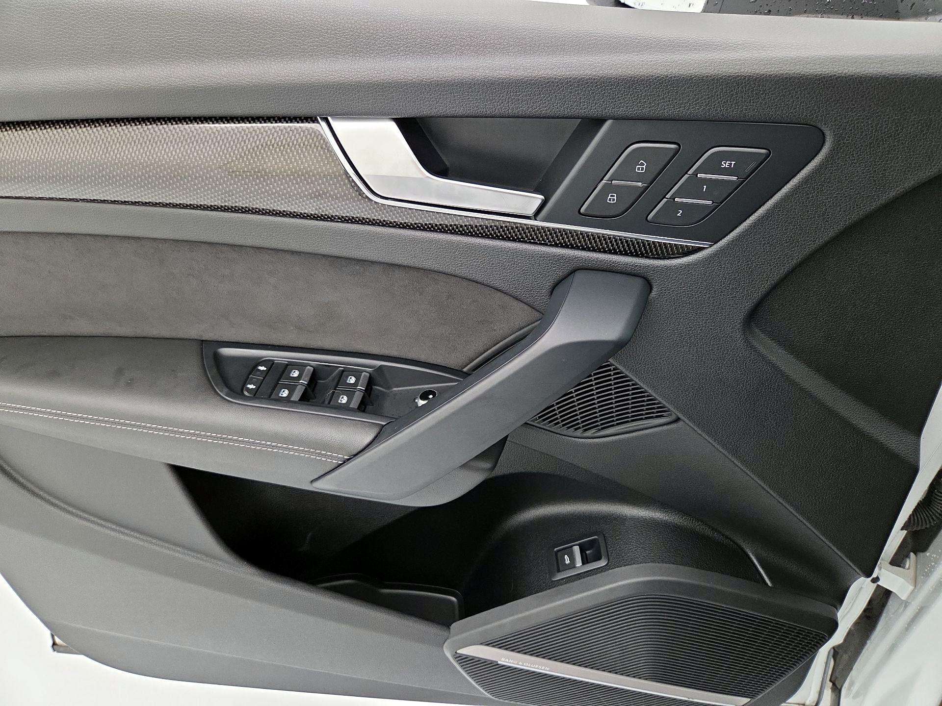 Thumbnail: 2021 Audi SQ5 - 12