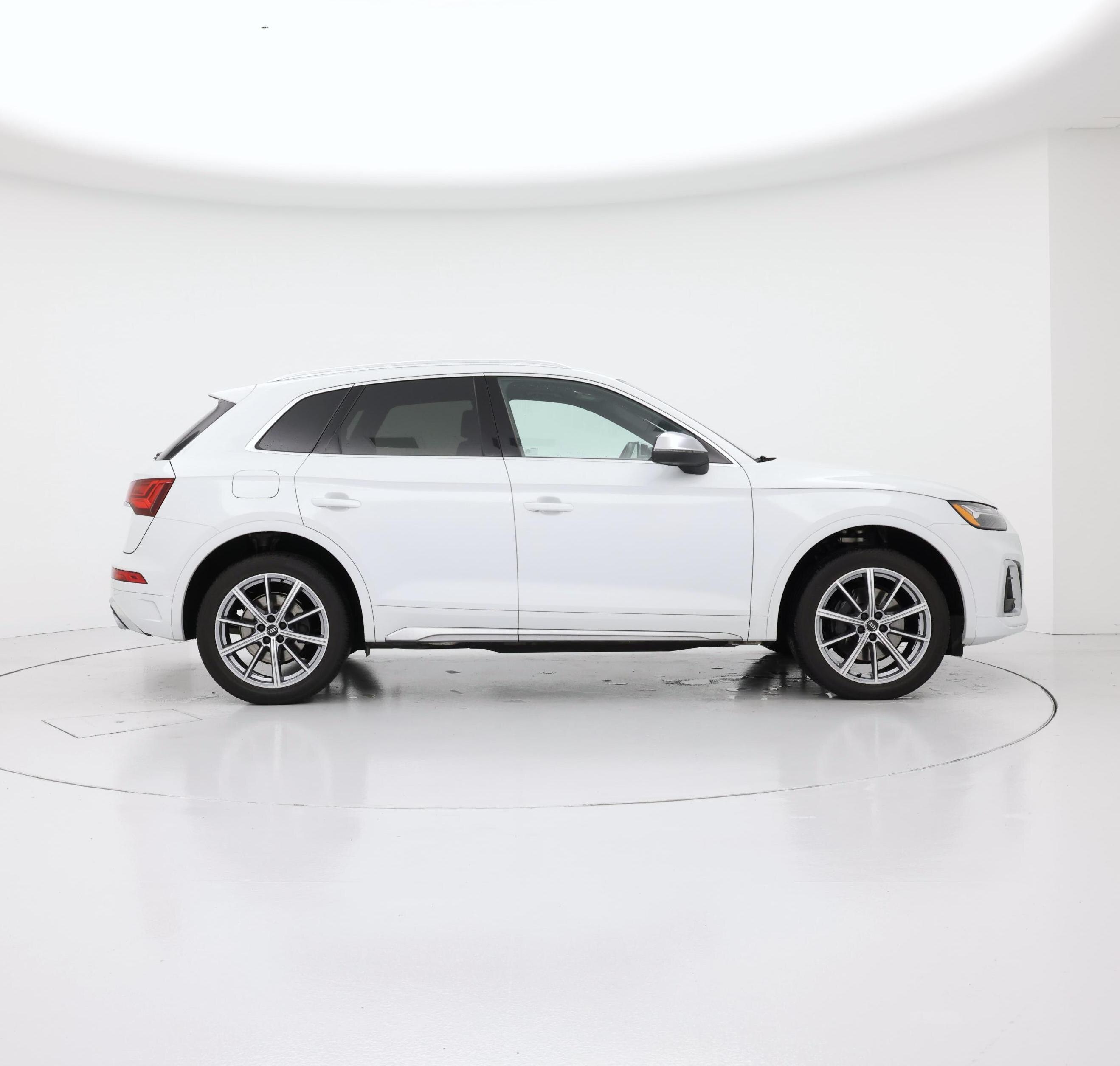 Thumbnail: 2021 Audi SQ5 - 7