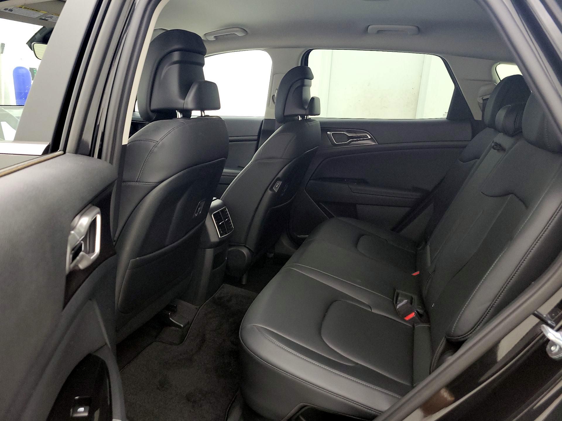 Thumbnail: 2023 Kia Sportage - 20