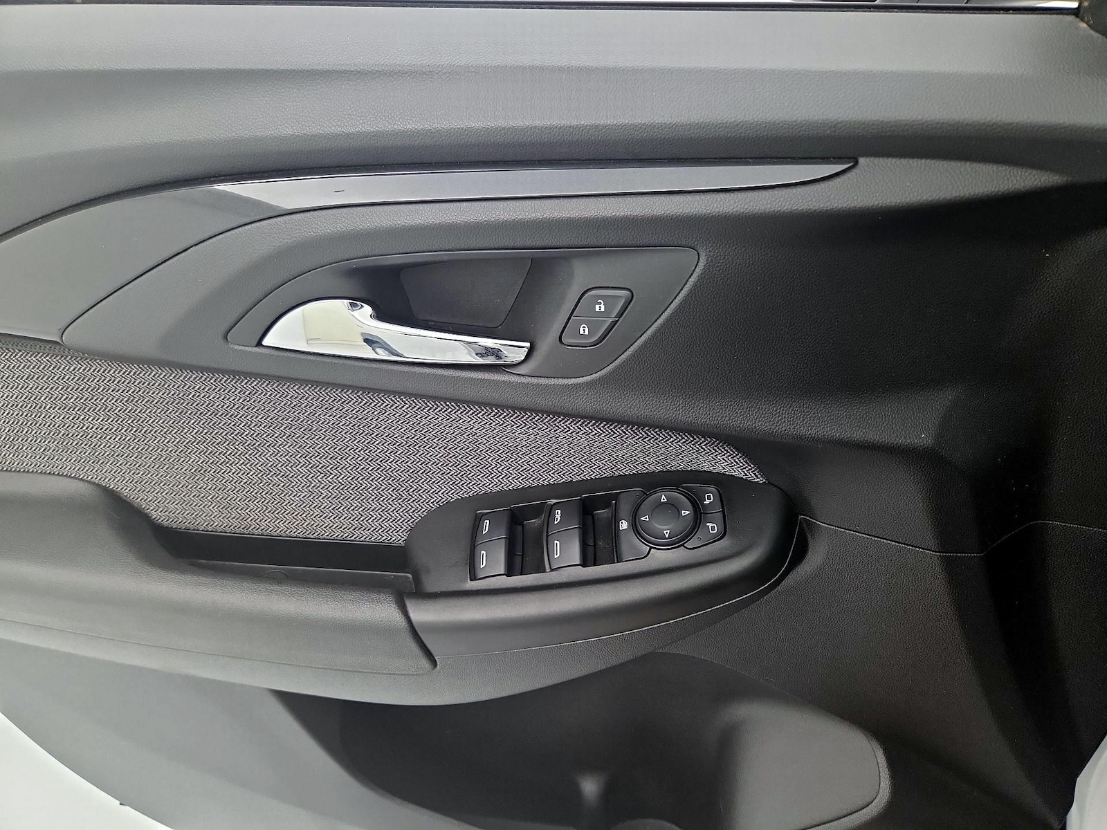 2021 Chevrolet Trailblazer LS - Photo 13