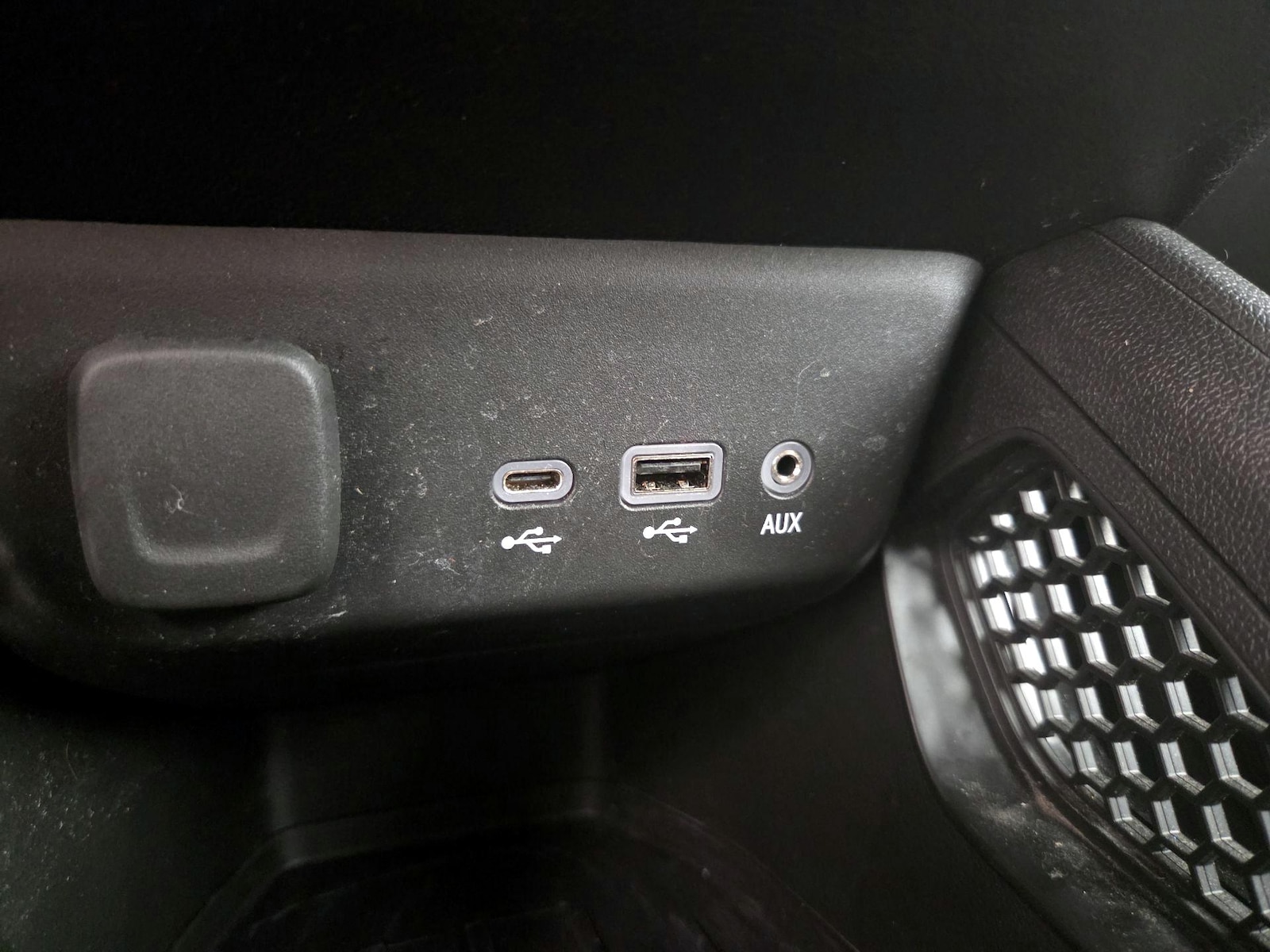 2021 Chevrolet Trailblazer LS - Photo 19