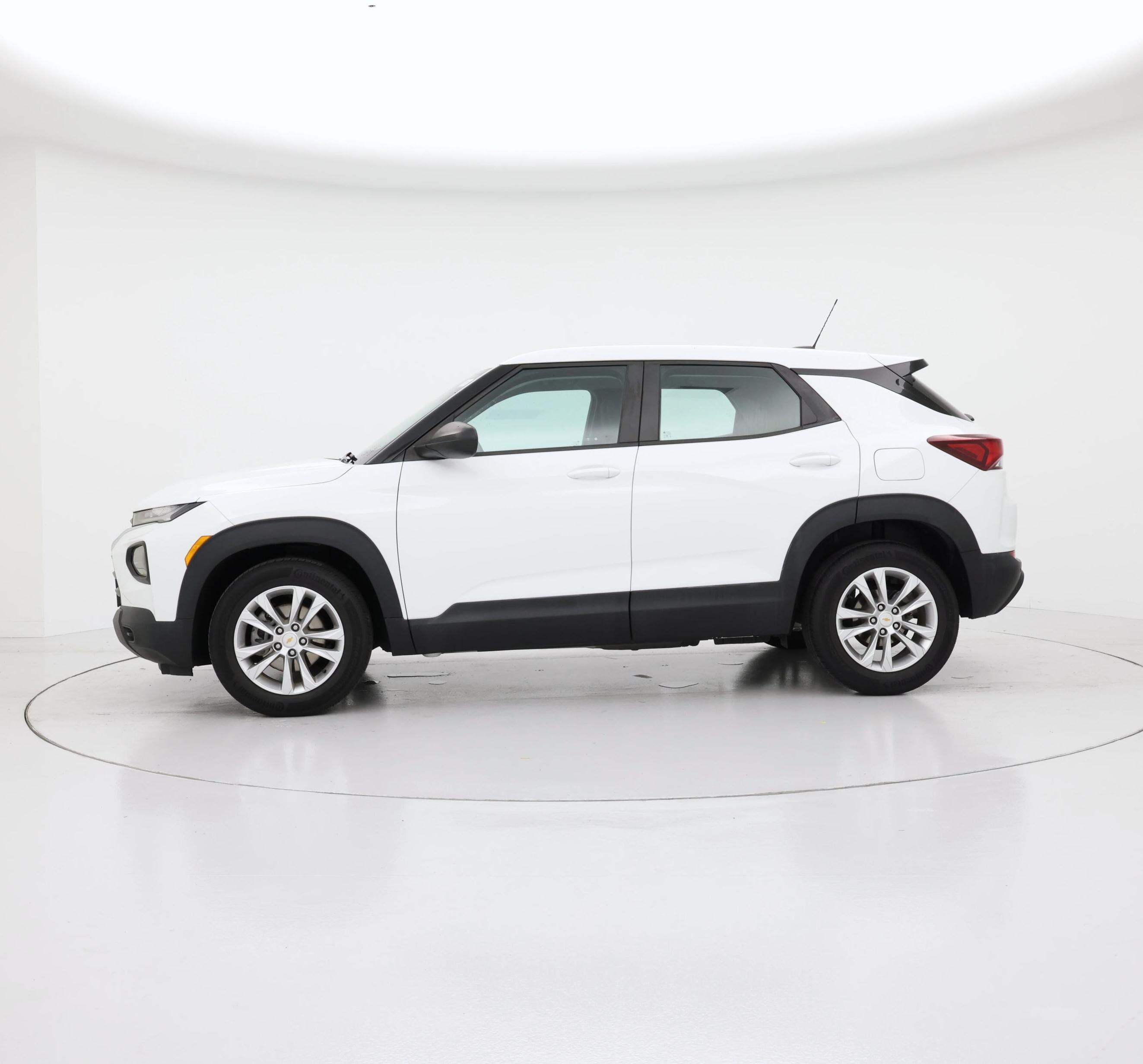 Thumbnail: 2021 Chevrolet TrailBlazer - 3