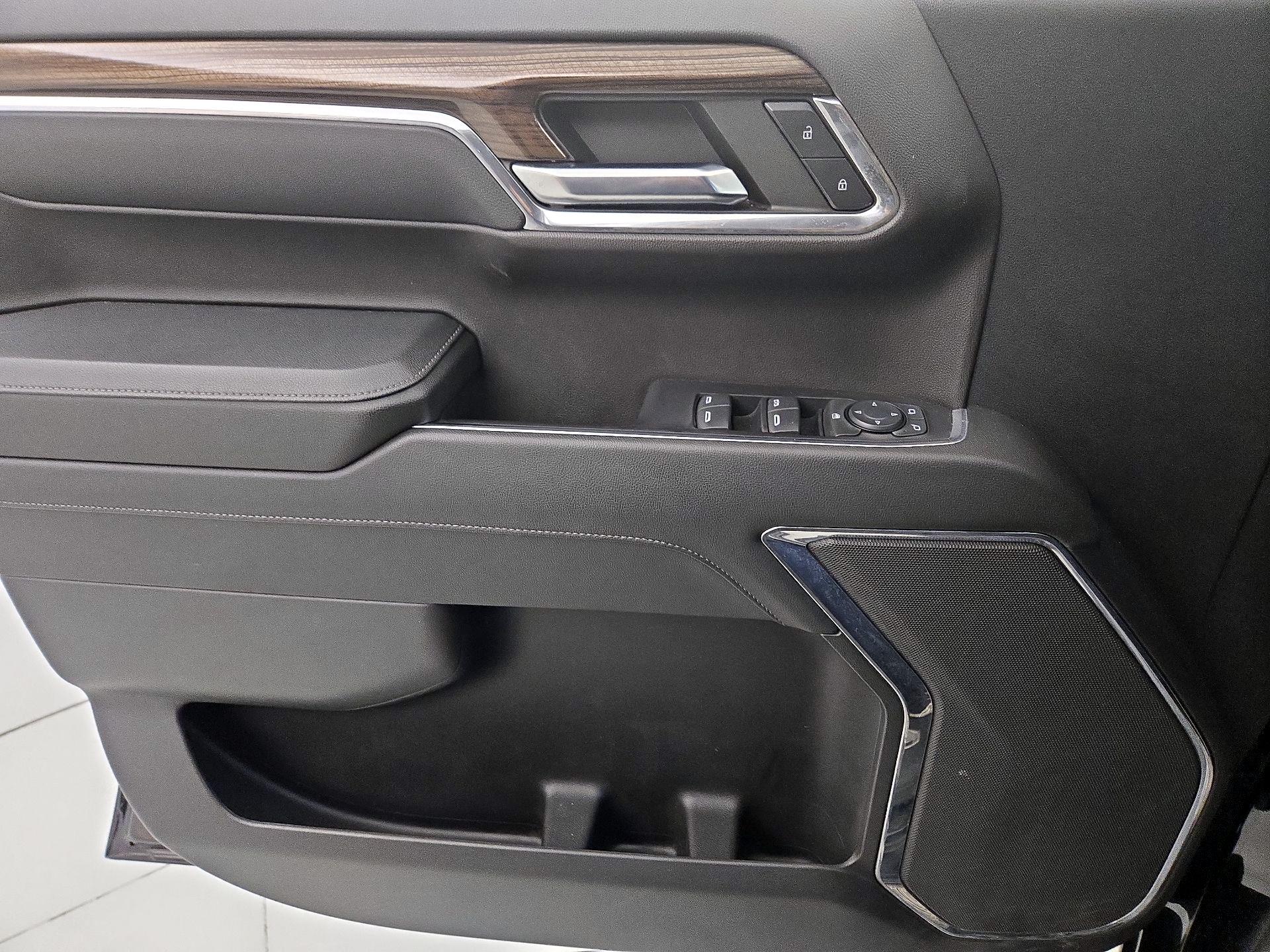 Thumbnail: 2023 Chevrolet Silverado 1500 - 12