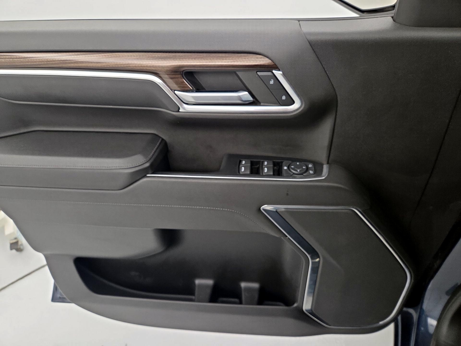 Thumbnail: 2023 Chevrolet Silverado 1500 - 12