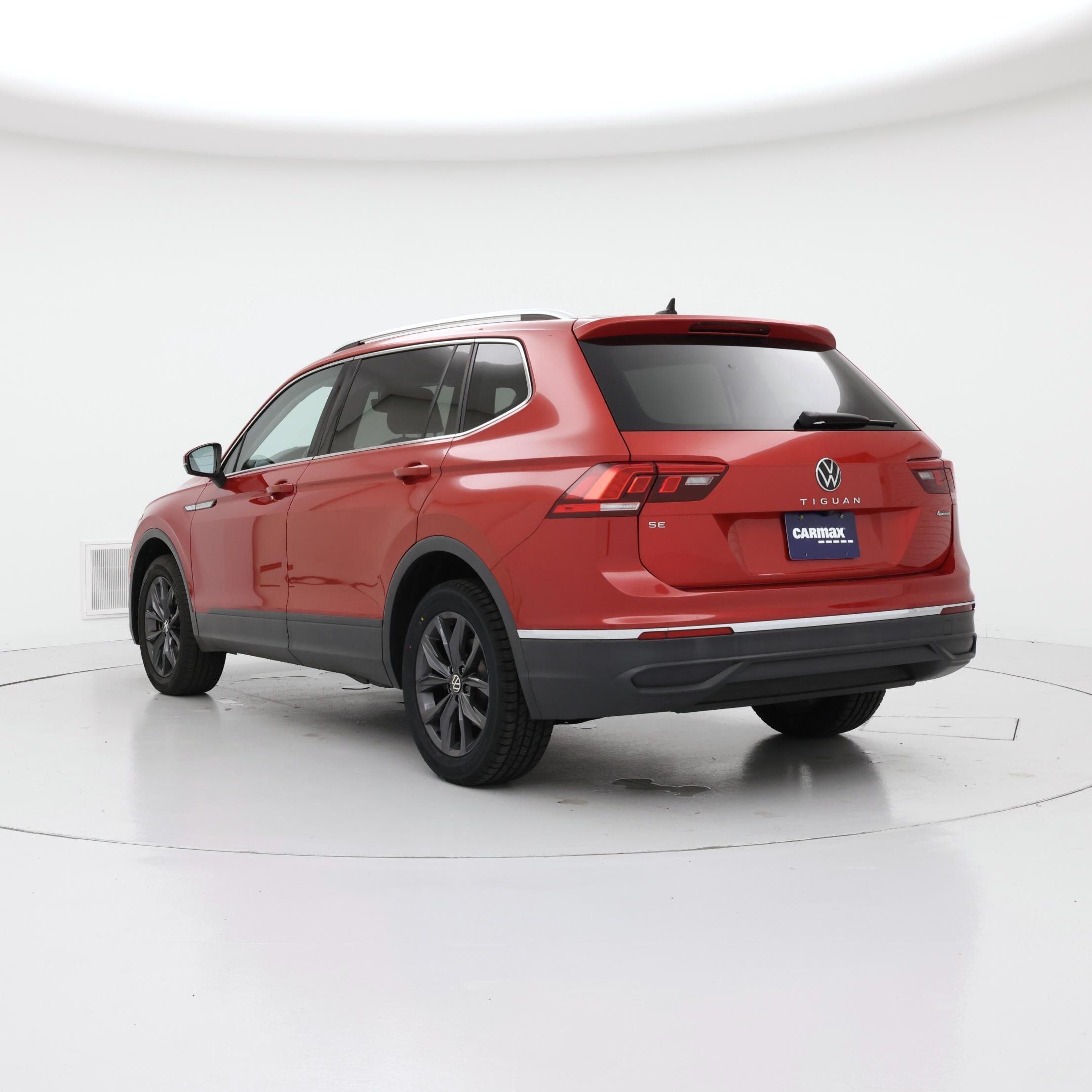 Thumbnail: 2022 Volkswagen Tiguan - 2