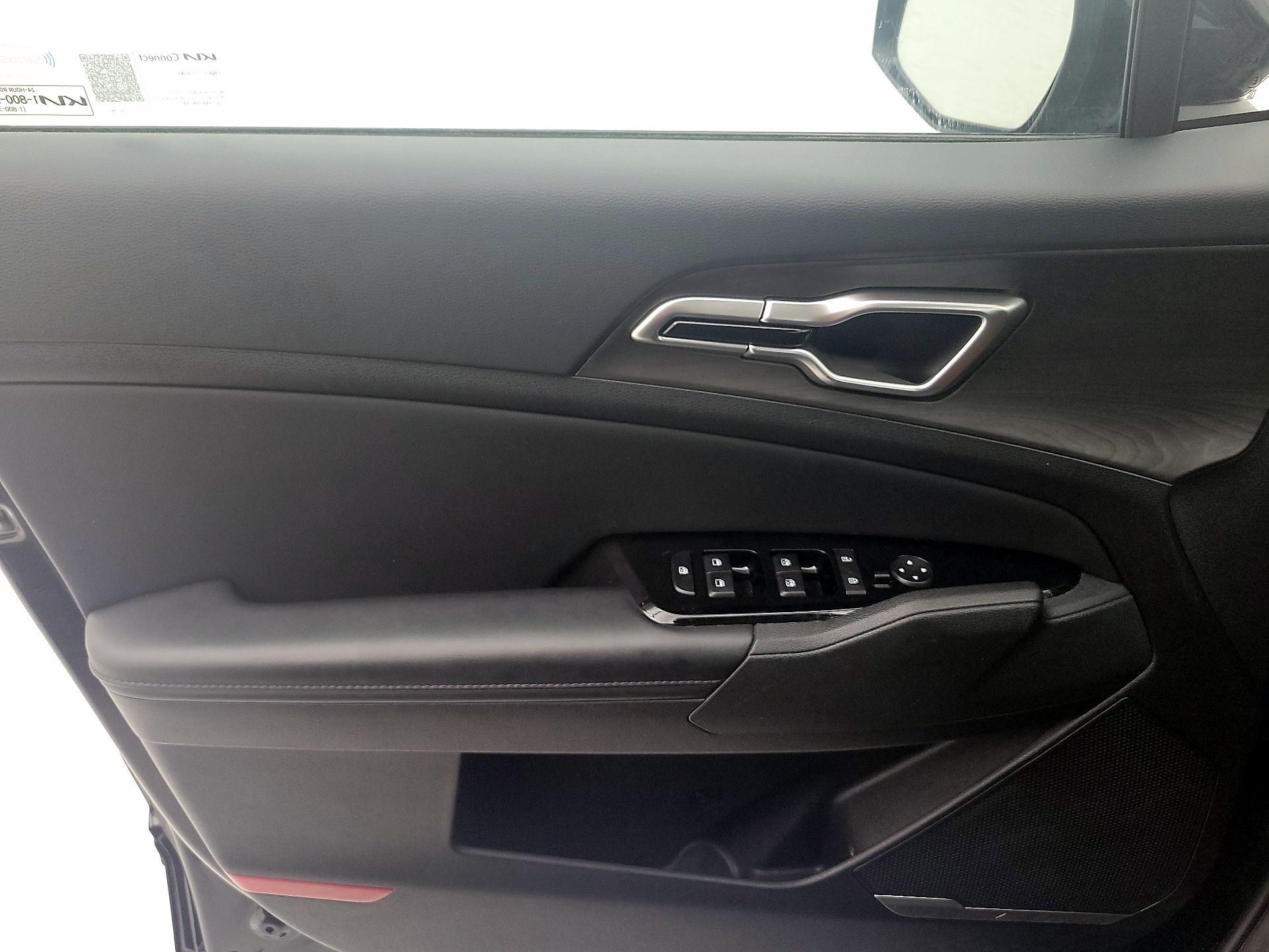 Thumbnail: 2023 Kia Sportage - 12