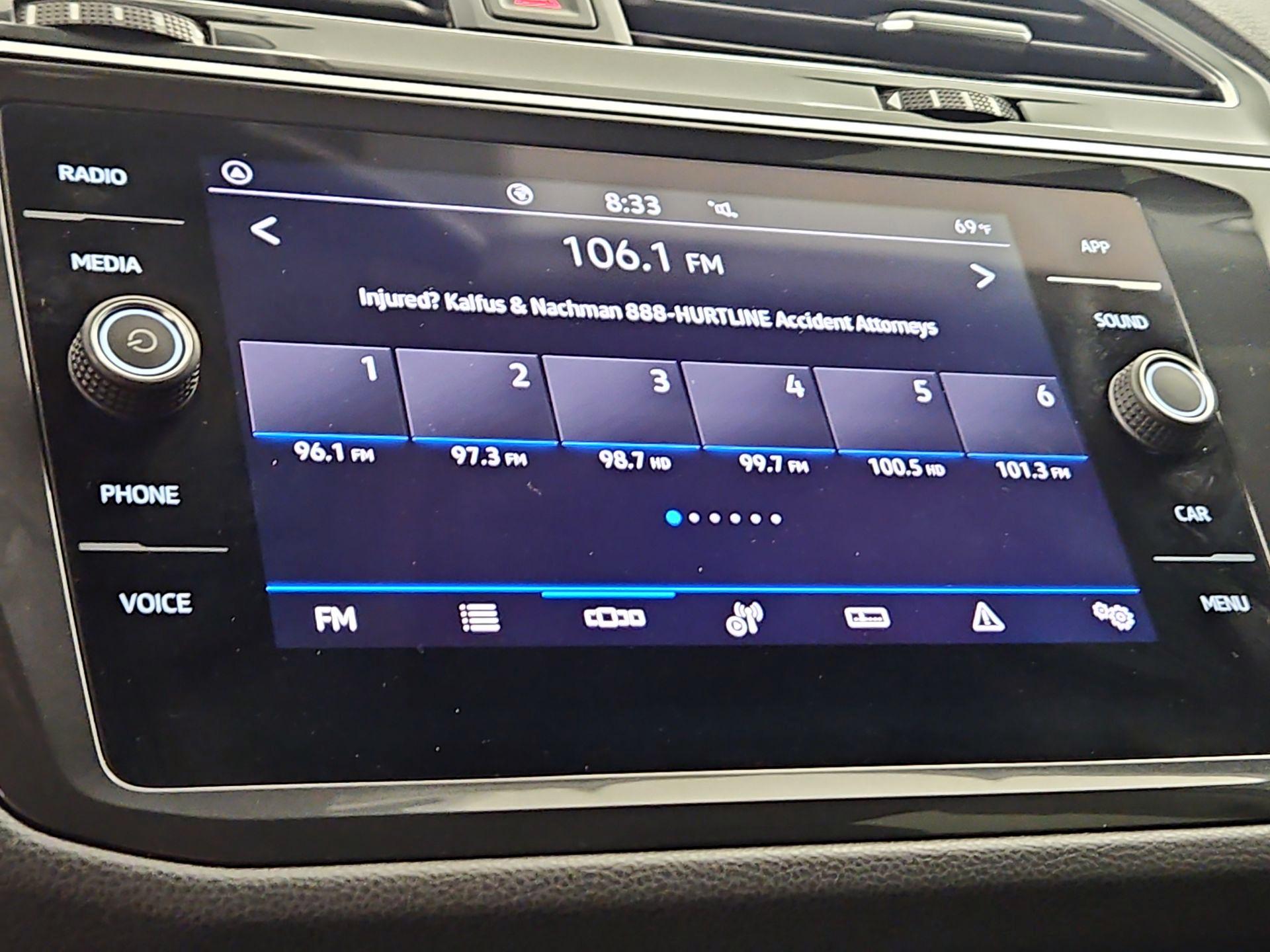 Thumbnail: 2023 Volkswagen Tiguan - 15
