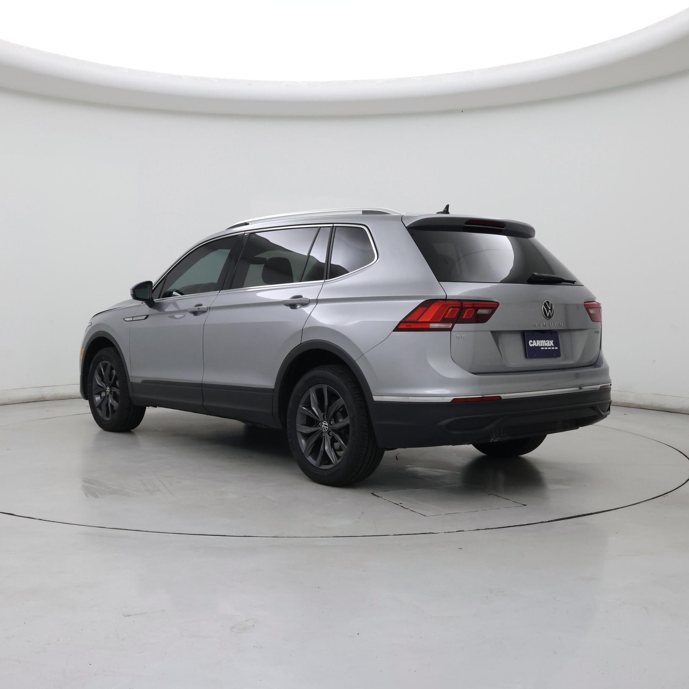 Thumbnail: 2023 Volkswagen Tiguan - 2