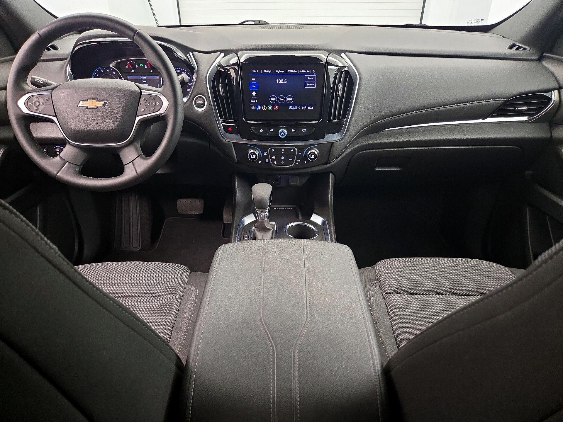 Thumbnail: 2023 Chevrolet Traverse - 9