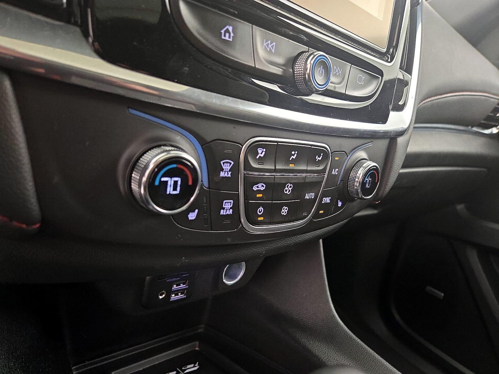 2023 Chevrolet Traverse RS - Photo 18