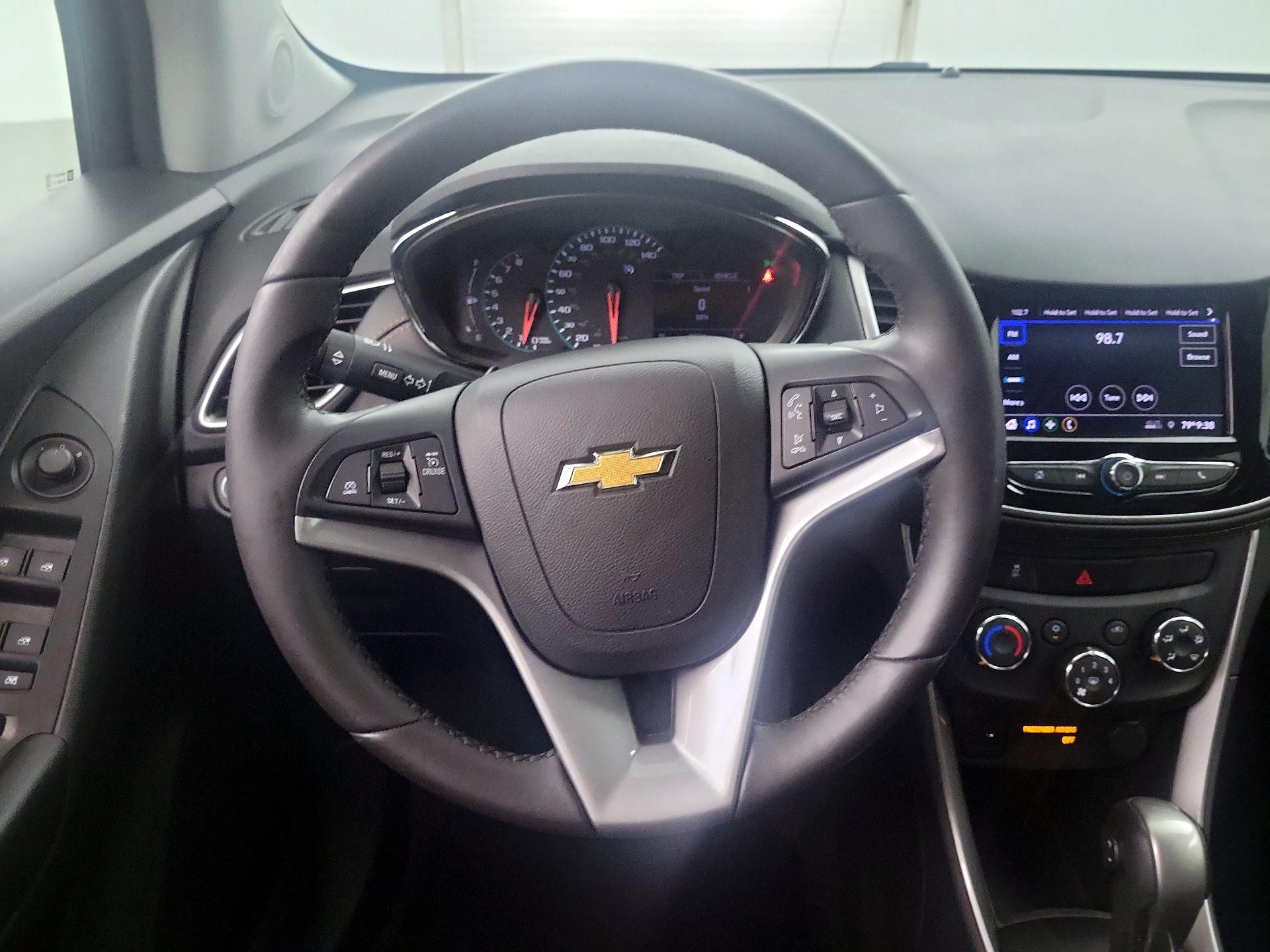 Thumbnail: 2022 Chevrolet Trax - 10