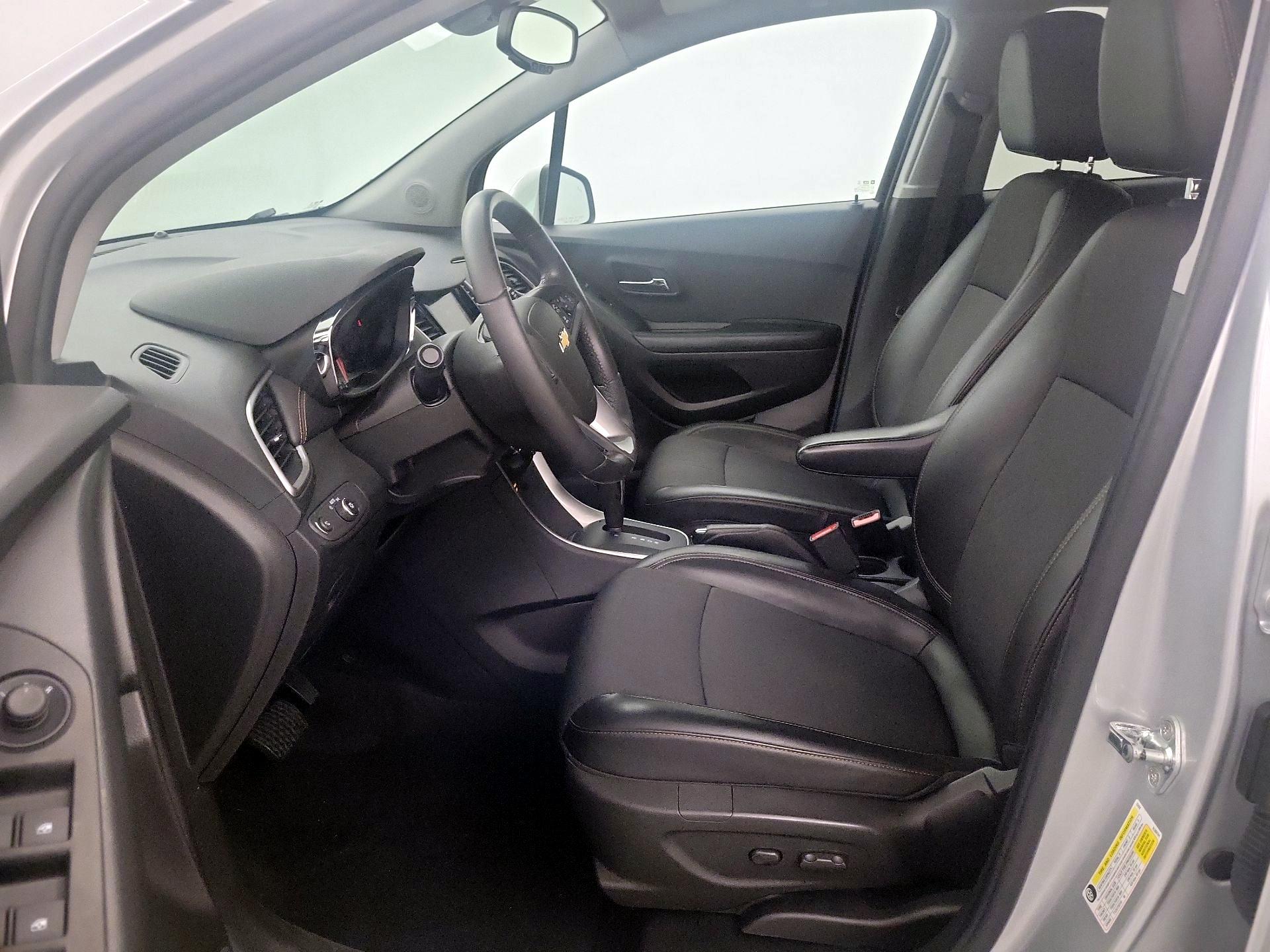 Thumbnail: 2022 Chevrolet Trax - 11