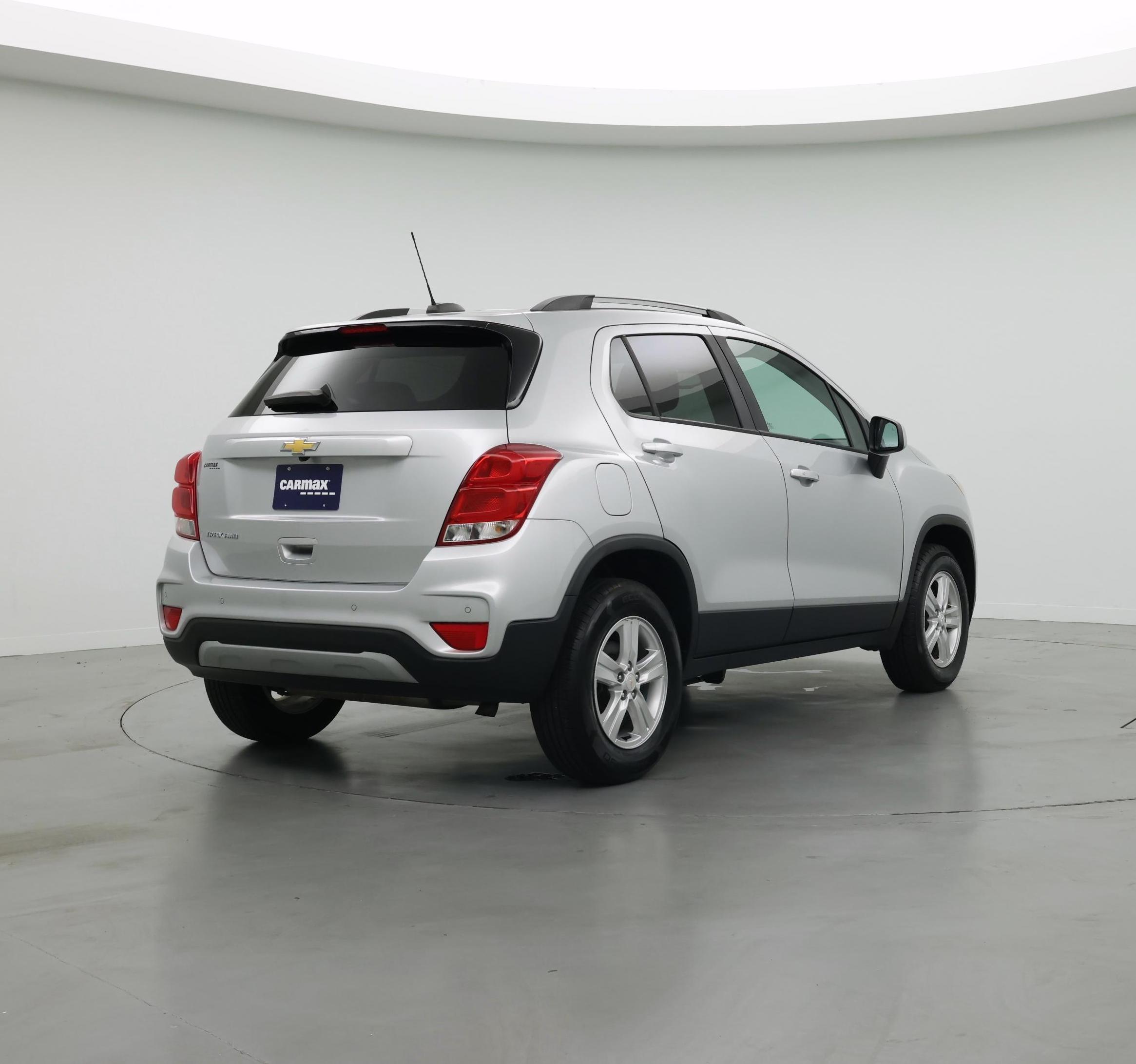 Thumbnail: 2022 Chevrolet Trax - 8
