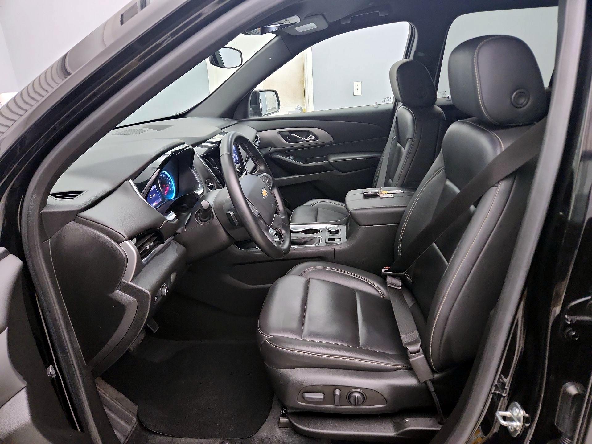 Thumbnail: 2023 Chevrolet Traverse - 11