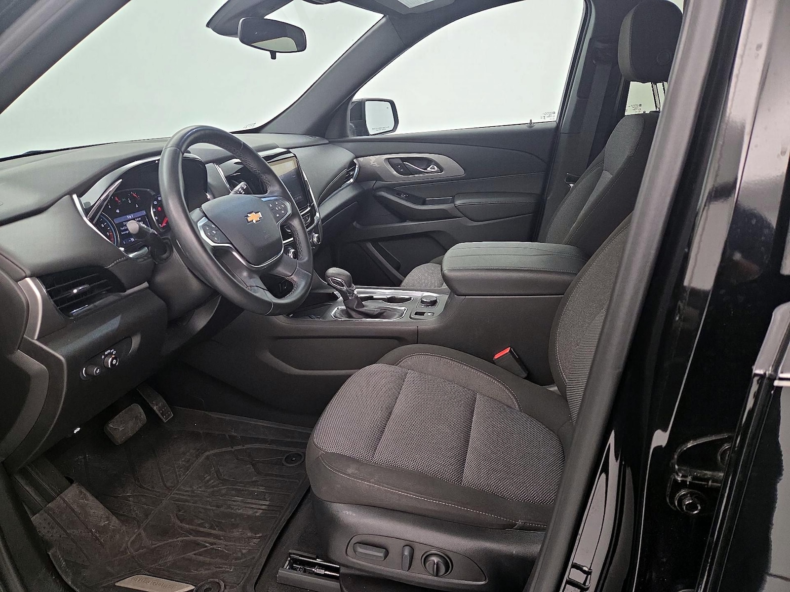 2023 Chevrolet Traverse 1LT - Photo 12