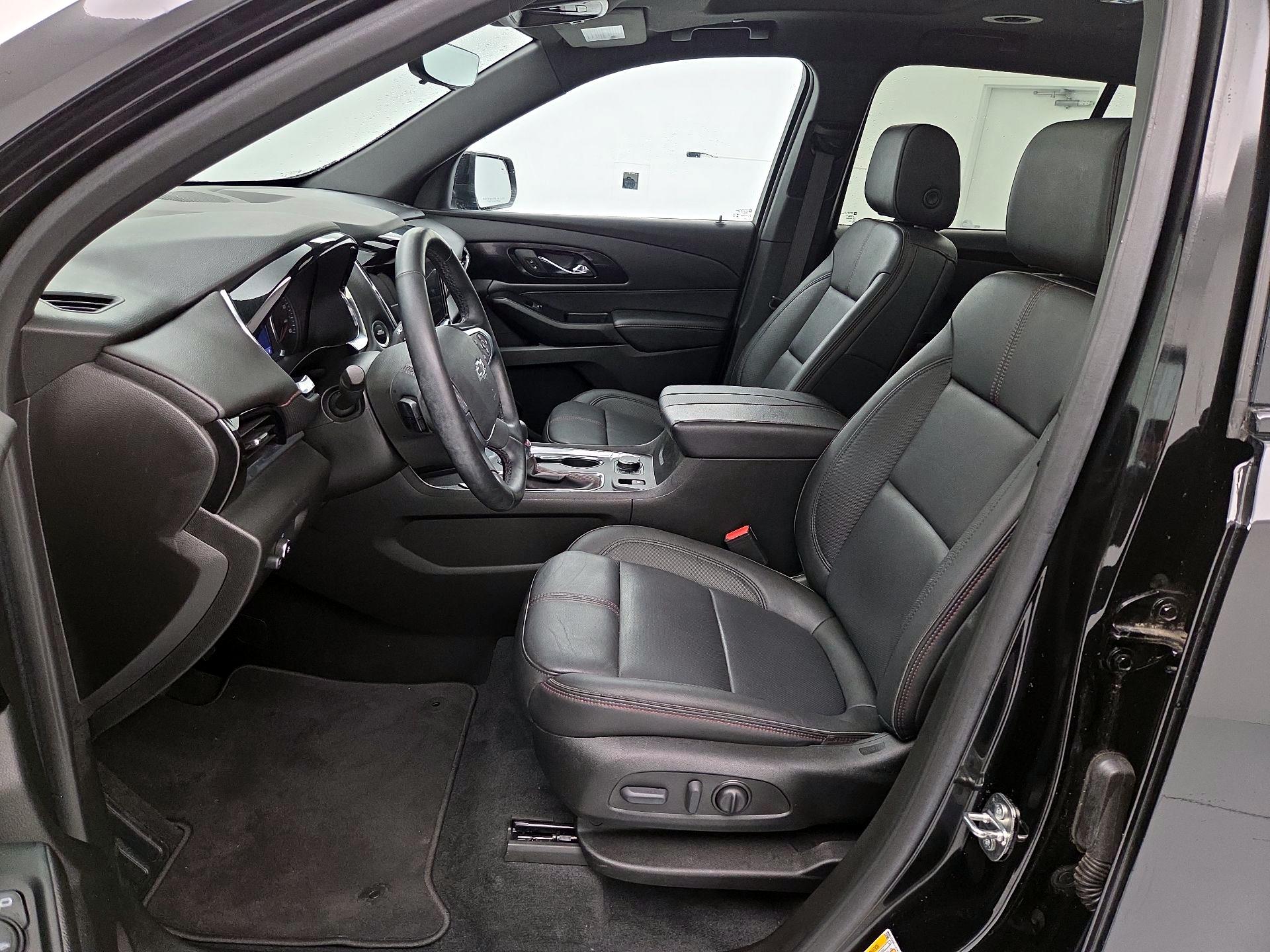 Thumbnail: 2023 Chevrolet Traverse - 11
