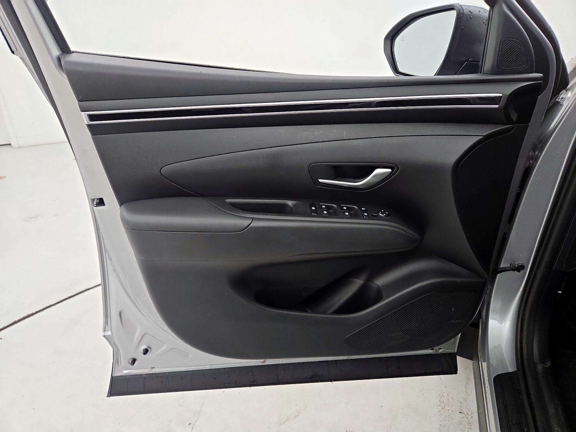 Thumbnail: 2023 Hyundai Tucson - 12