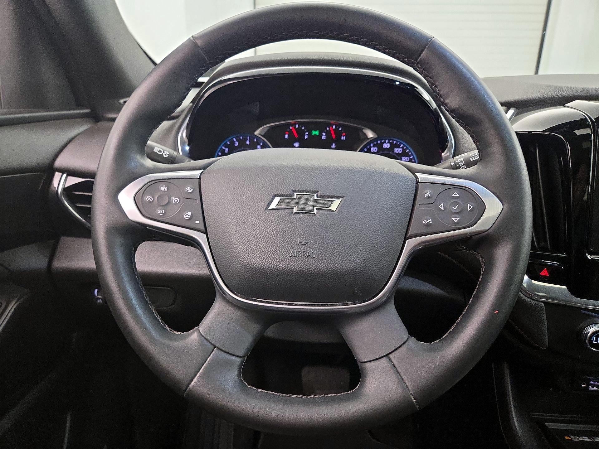 Thumbnail: 2023 Chevrolet Traverse - 10