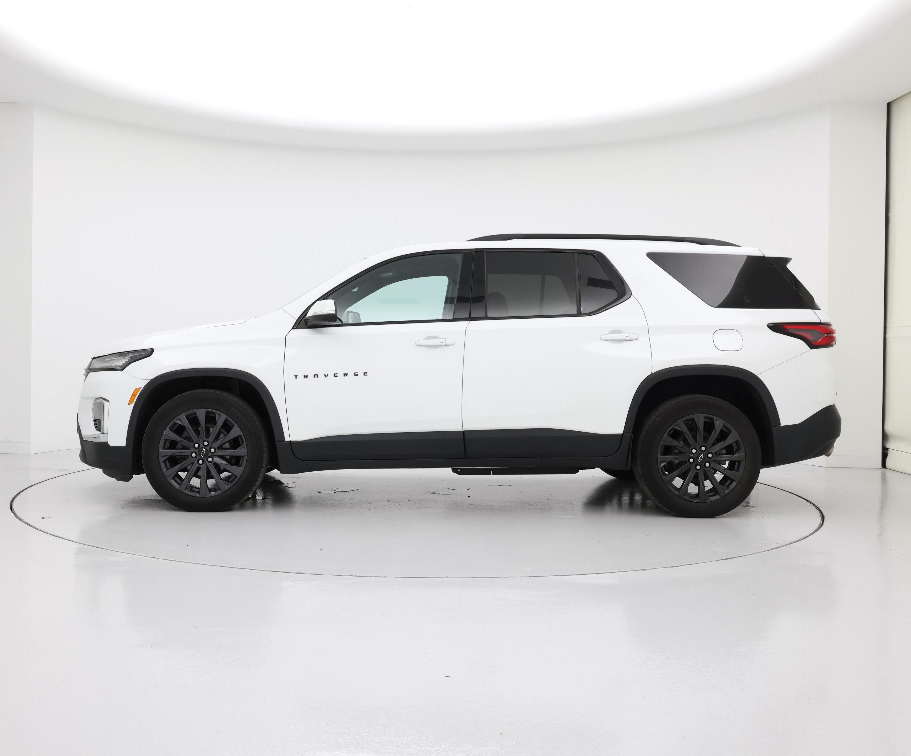 Thumbnail: 2023 Chevrolet Traverse - 3