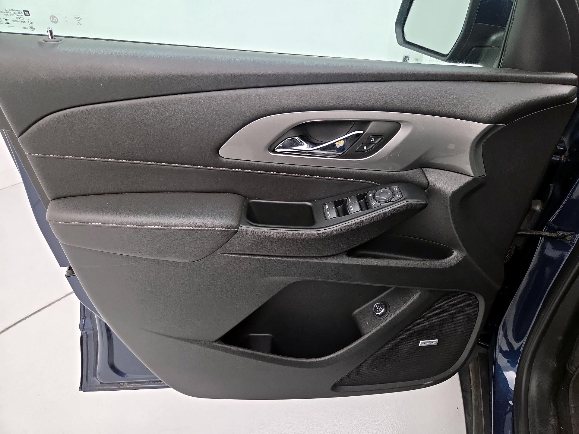 Thumbnail: 2023 Chevrolet Traverse - 12