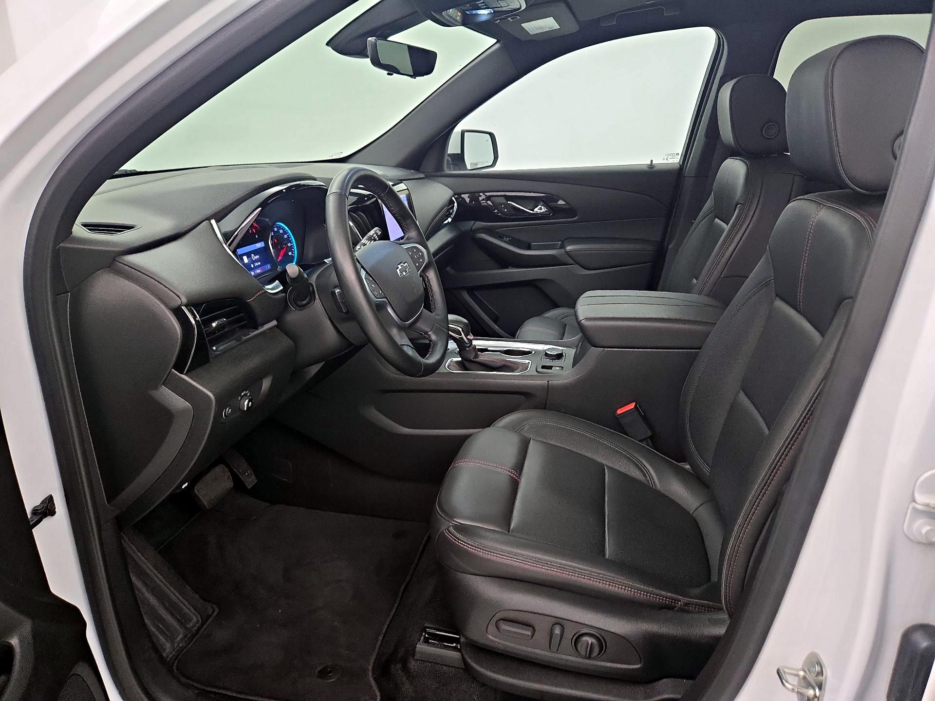 Thumbnail: 2023 Chevrolet Traverse - 11