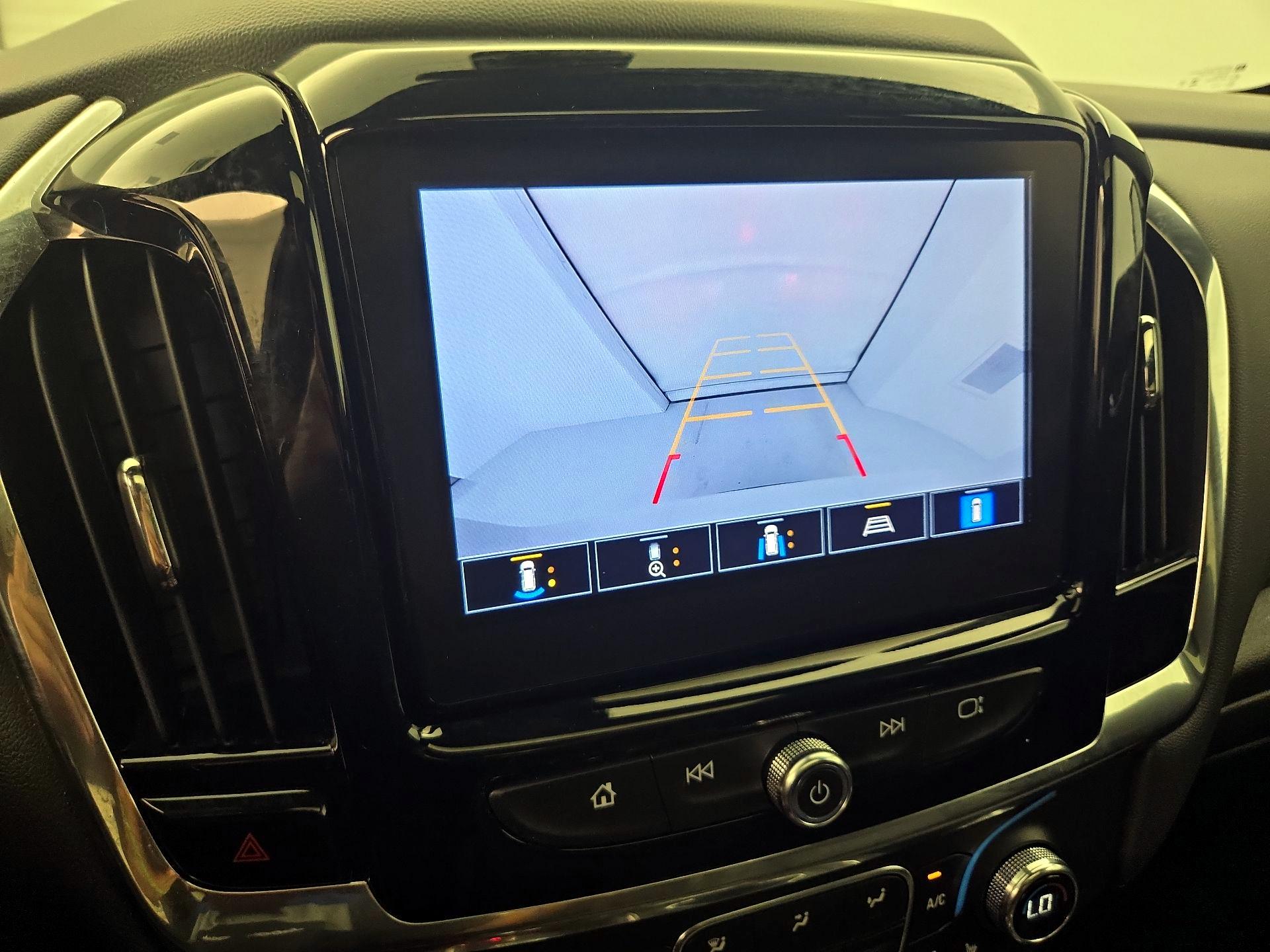 Thumbnail: 2023 Chevrolet Traverse - 15