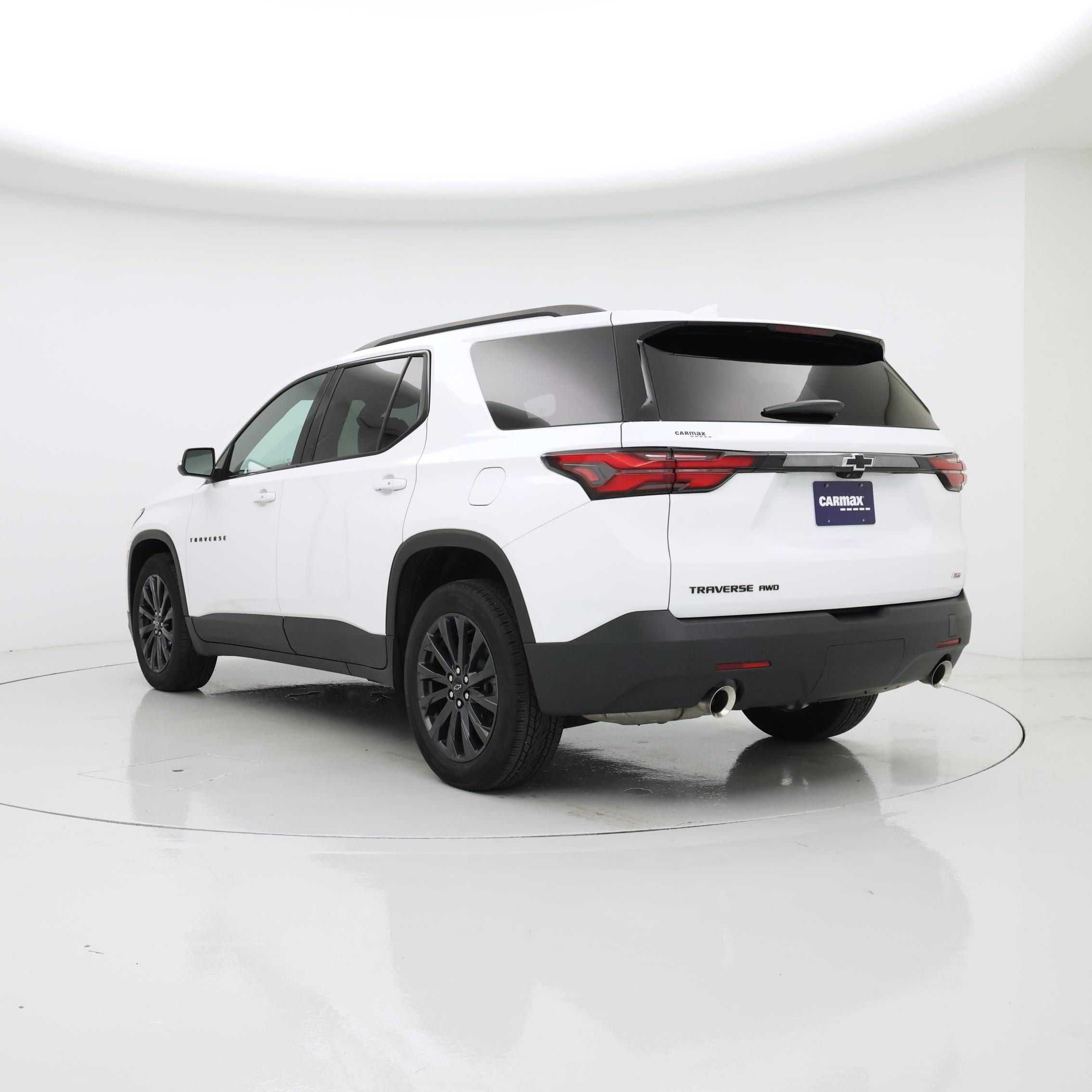 Thumbnail: 2023 Chevrolet Traverse - 2