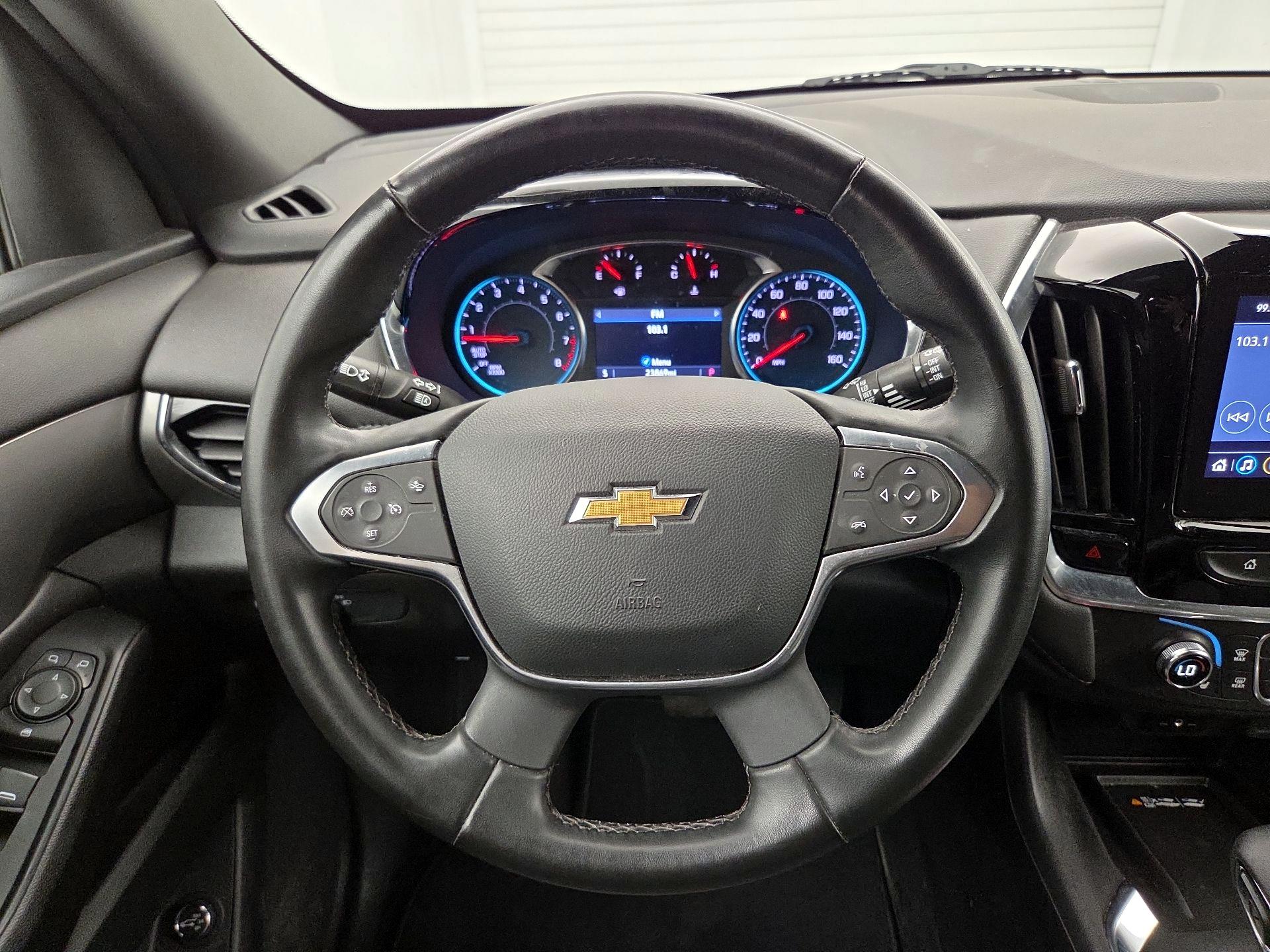 Thumbnail: 2023 Chevrolet Traverse - 10