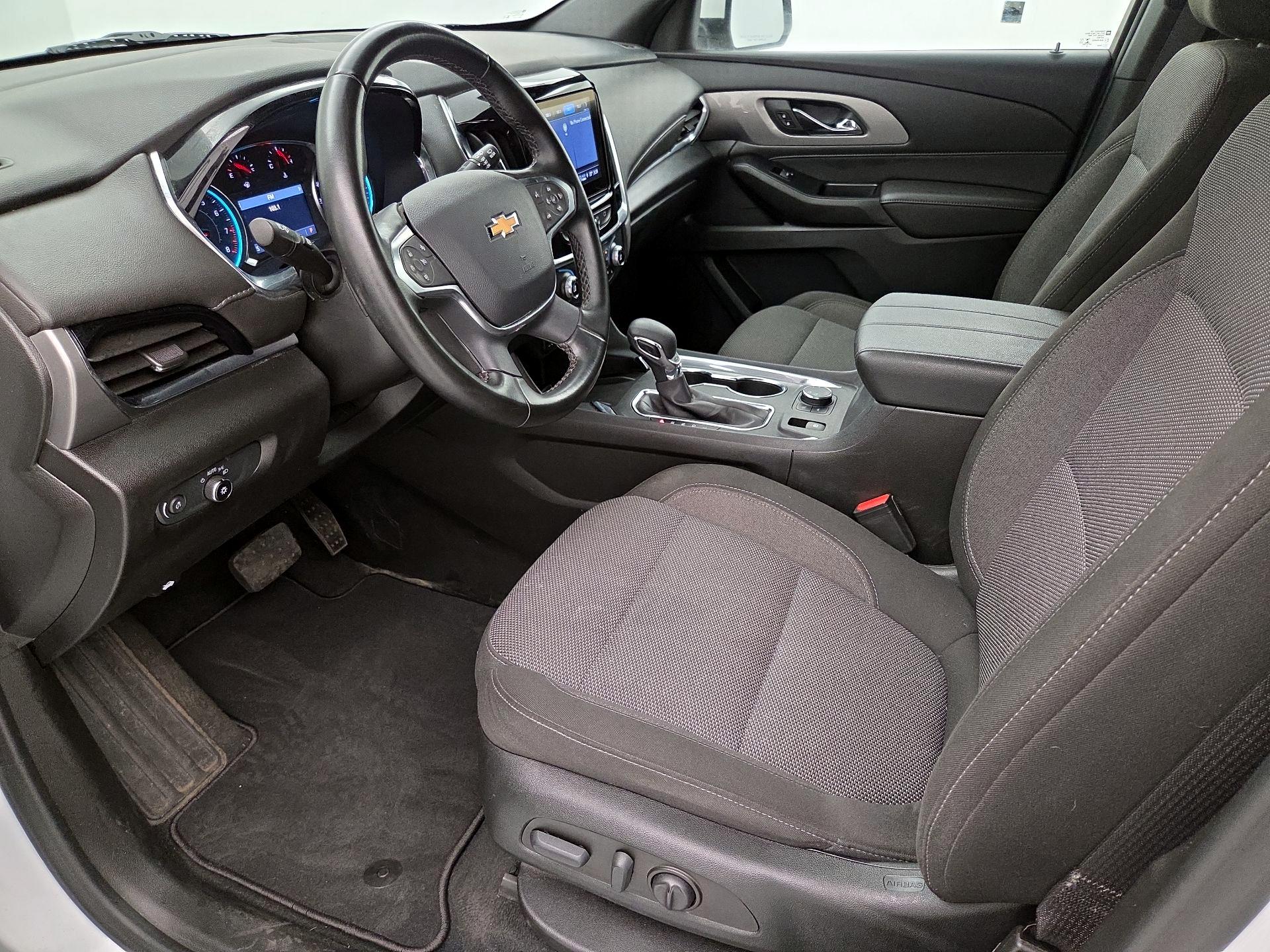 Thumbnail: 2023 Chevrolet Traverse - 11
