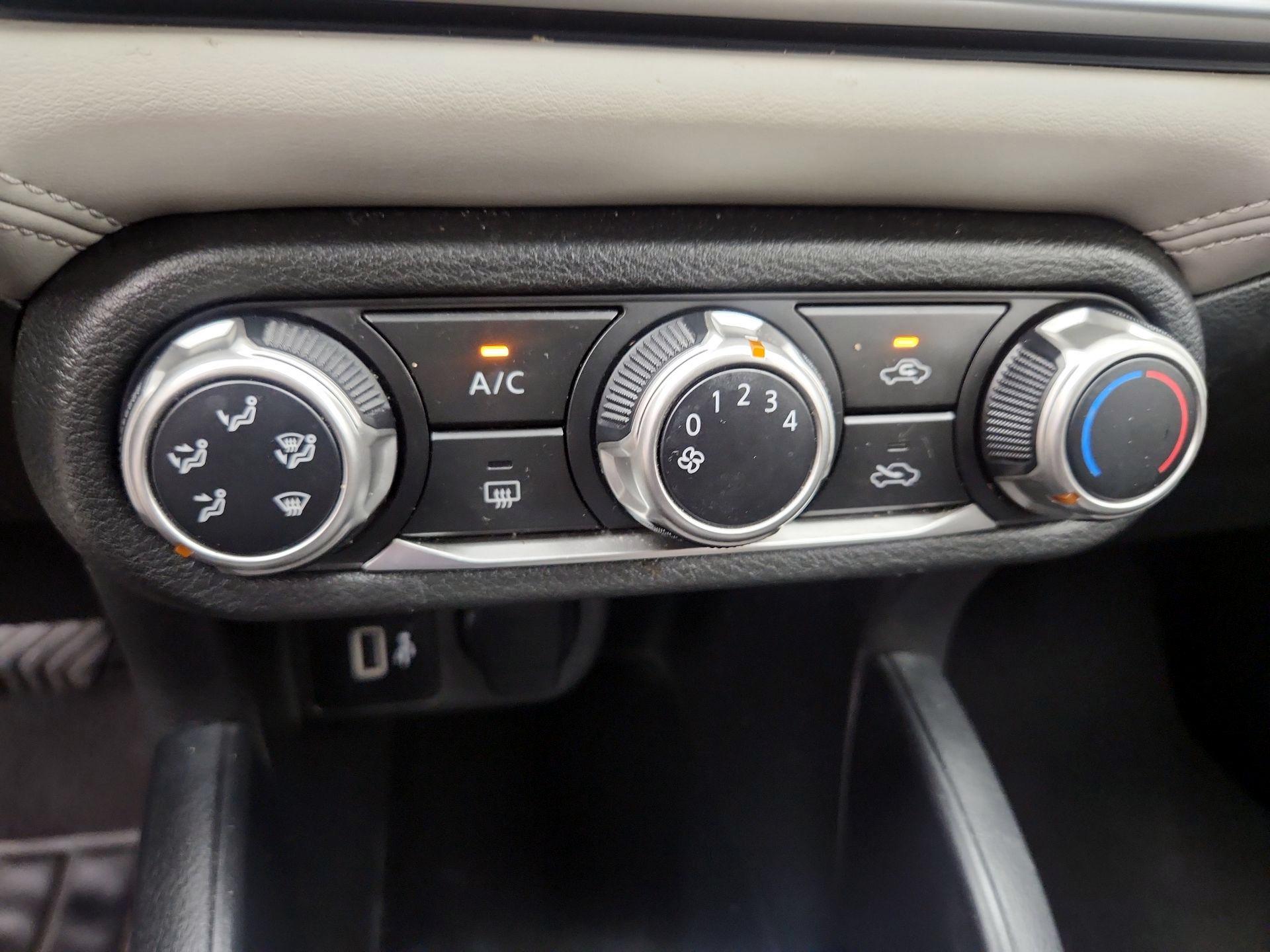 Thumbnail: 2020 Nissan Versa - 15