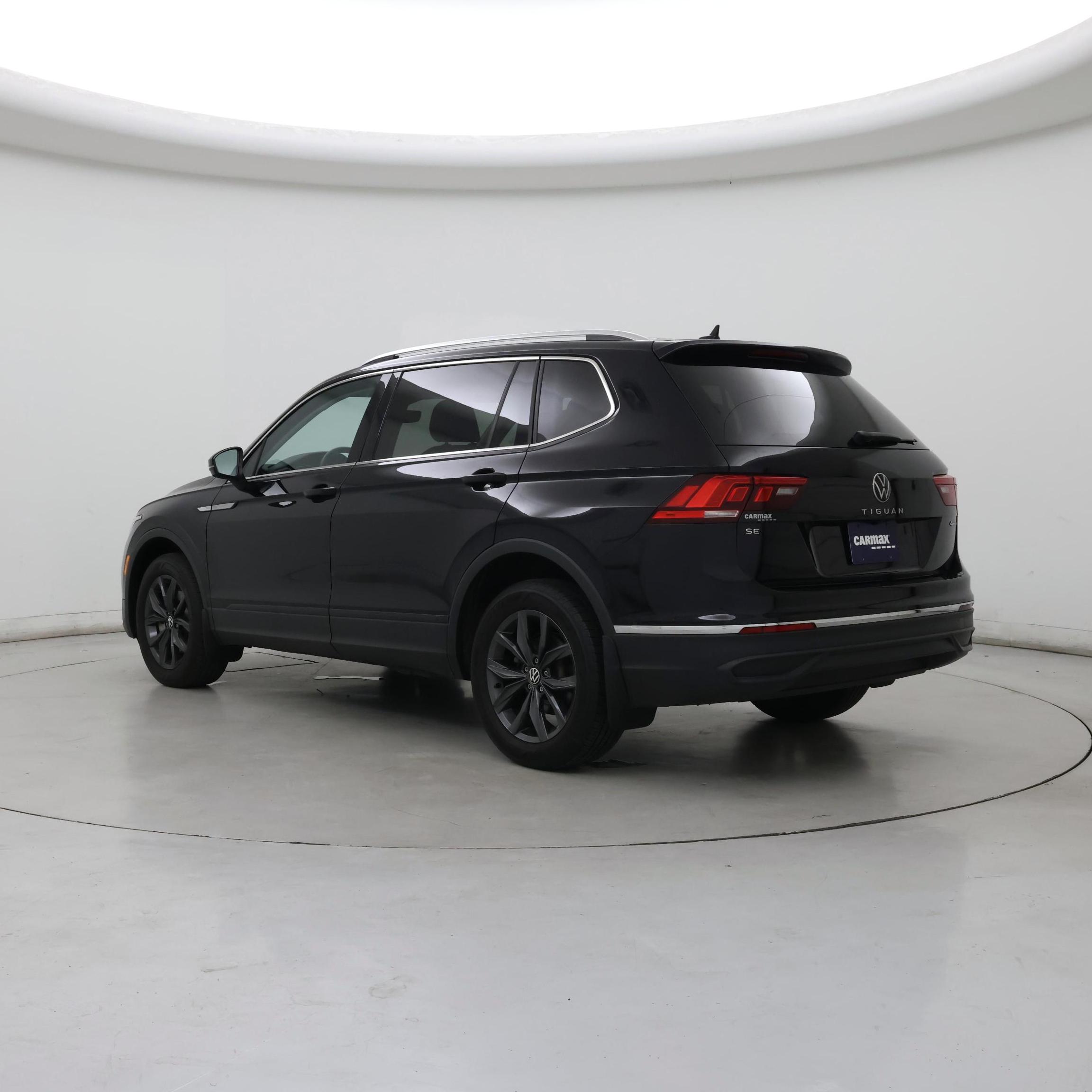 Thumbnail: 2022 Volkswagen Tiguan - 2