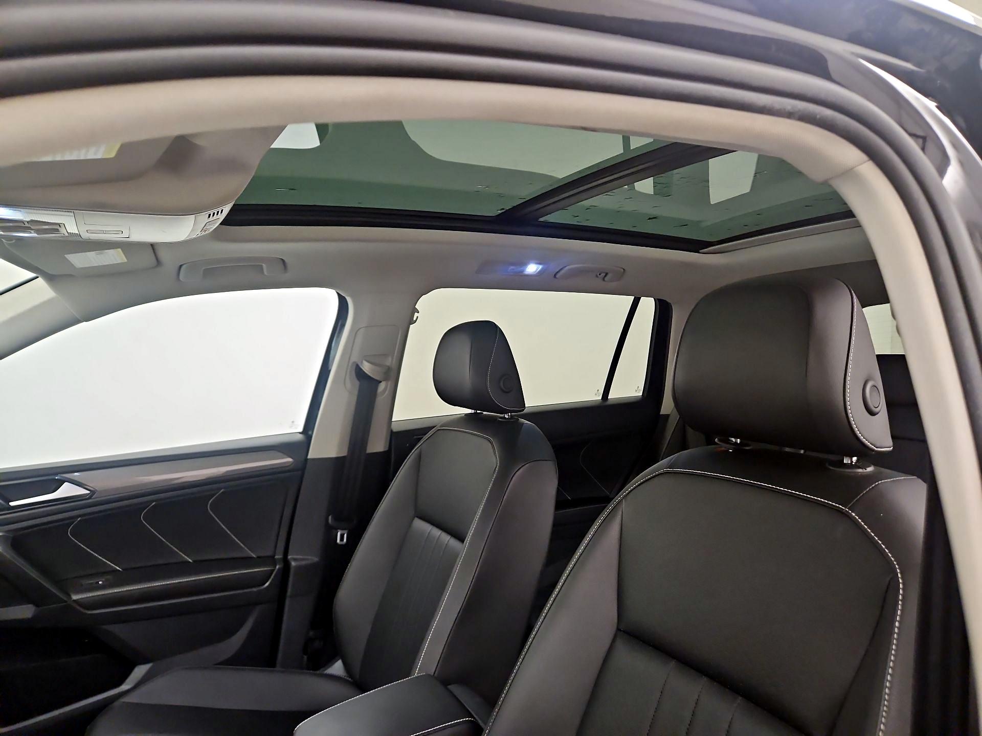 Thumbnail: 2022 Volkswagen Tiguan - 19