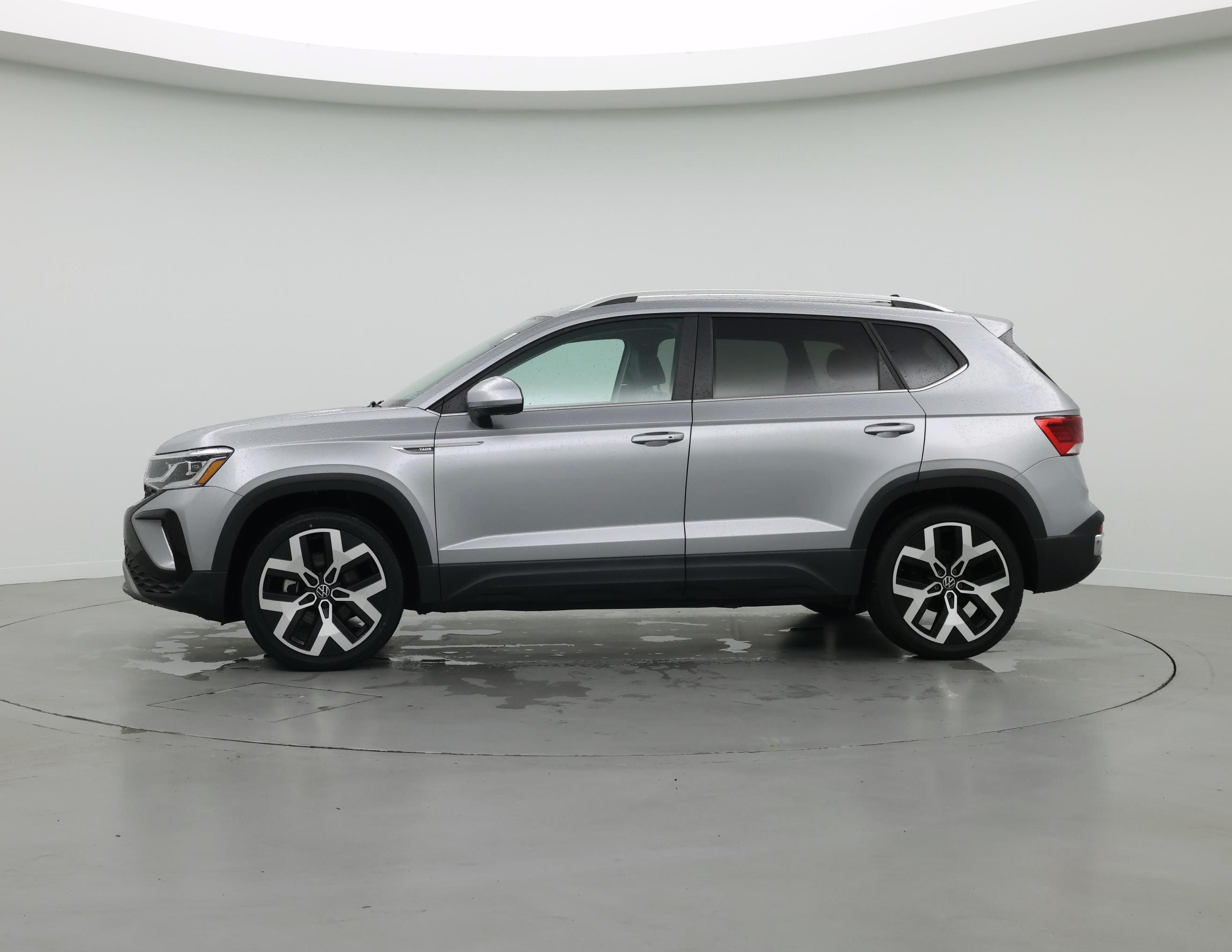 Thumbnail: 2022 Volkswagen Taos - 3