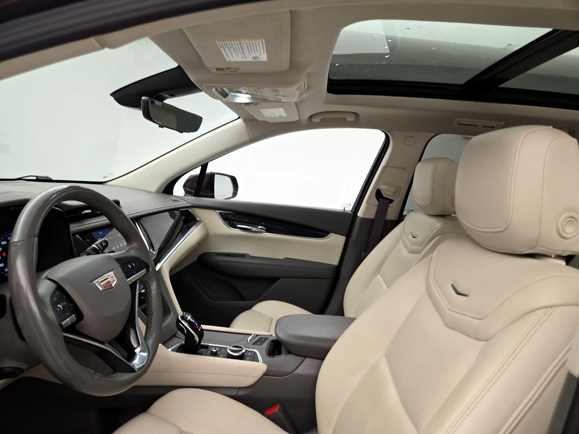 Thumbnail: 2022 Cadillac XT6 - 19
