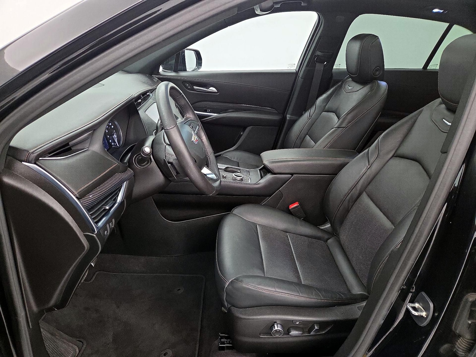 2023 Cadillac XT4 Sport - Photo 12