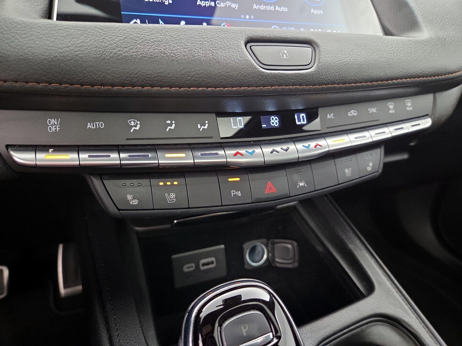 2023 Cadillac XT4 Sport - Photo 18