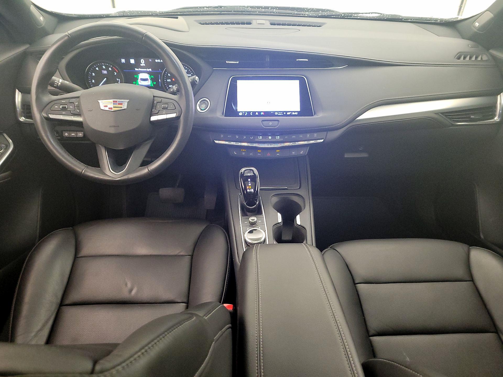 Thumbnail: 2022 Cadillac XT4 - 9