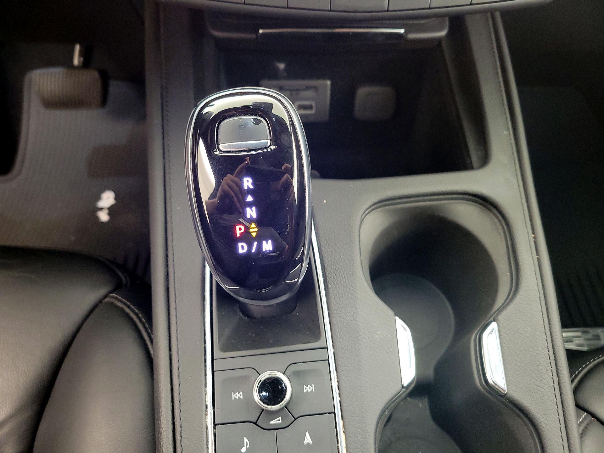 Thumbnail: 2022 Cadillac XT4 - 18