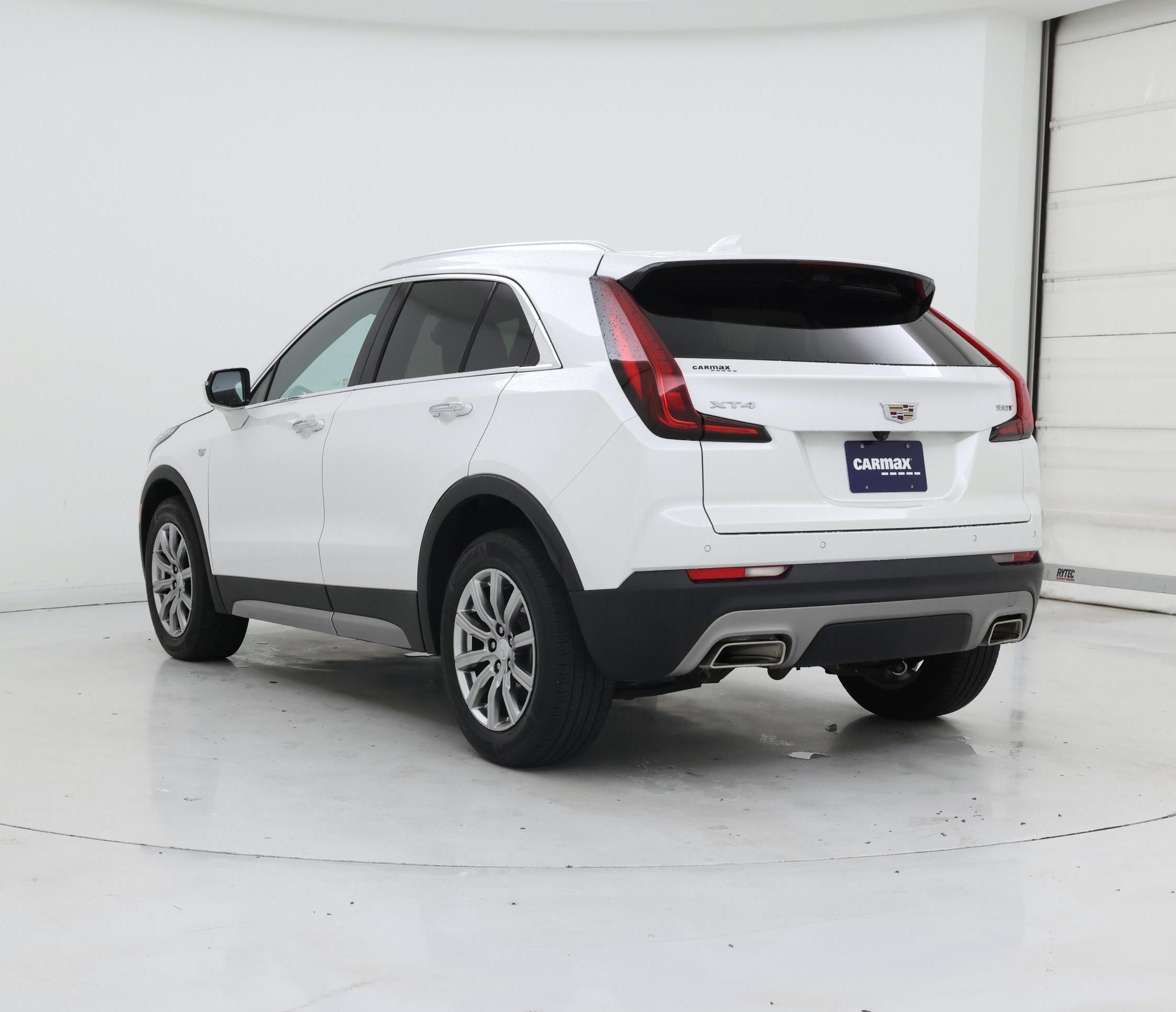 Thumbnail: 2022 Cadillac XT4 - 2