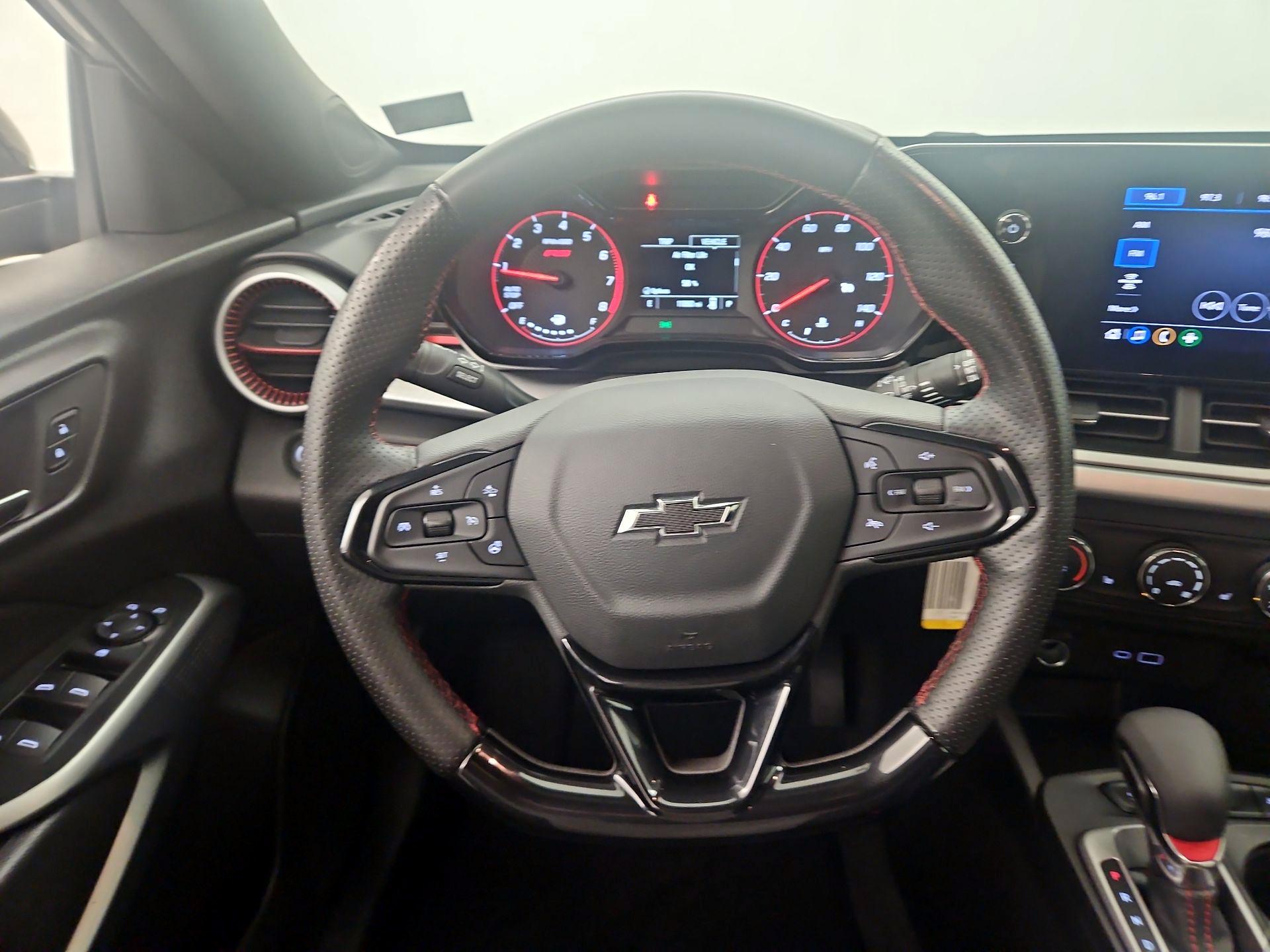 Thumbnail: 2025 Chevrolet Trax - 10