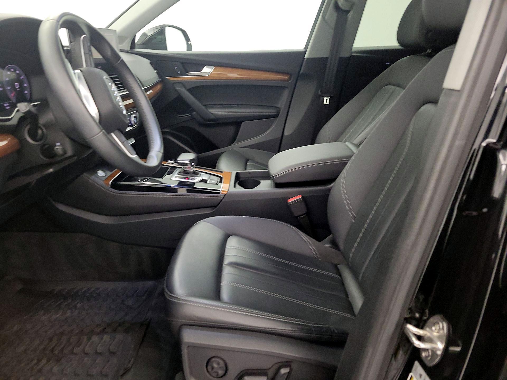 Thumbnail: 2023 Audi Q5 - 11